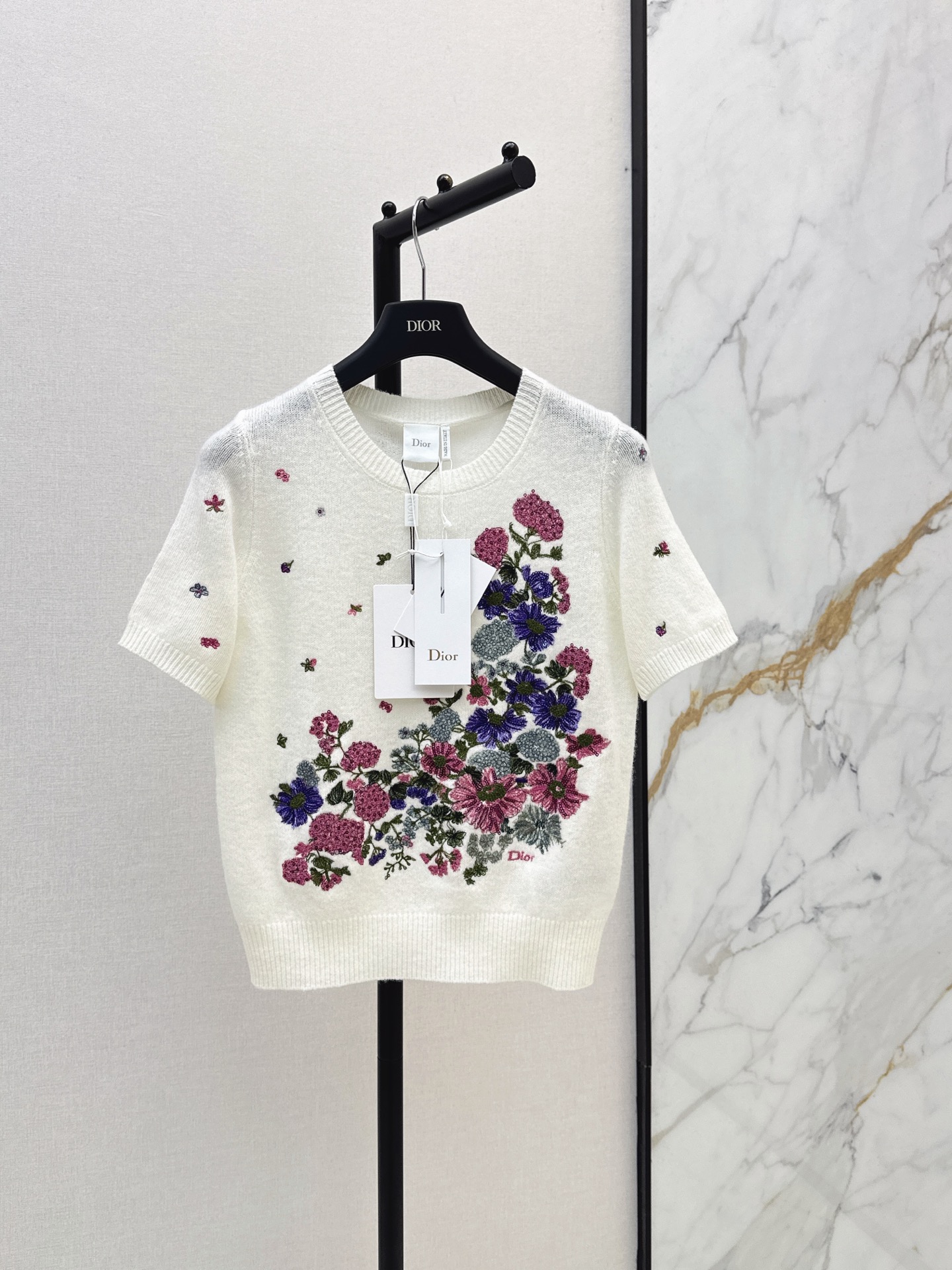 CD New Flower Embroidered Top