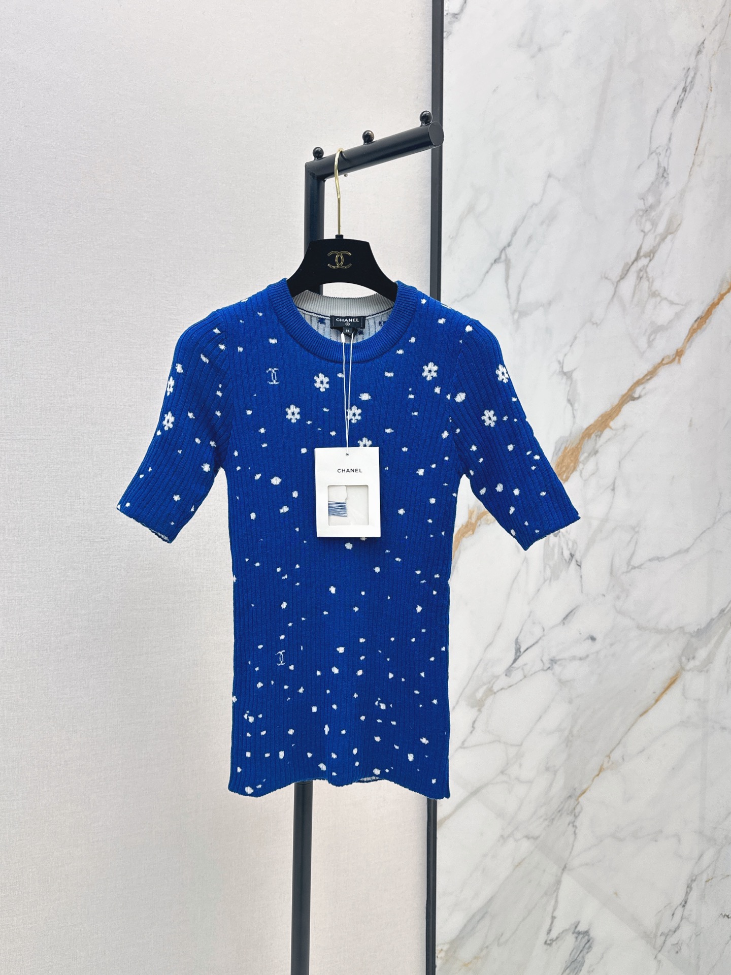 Chan New Slim-fit knitted top