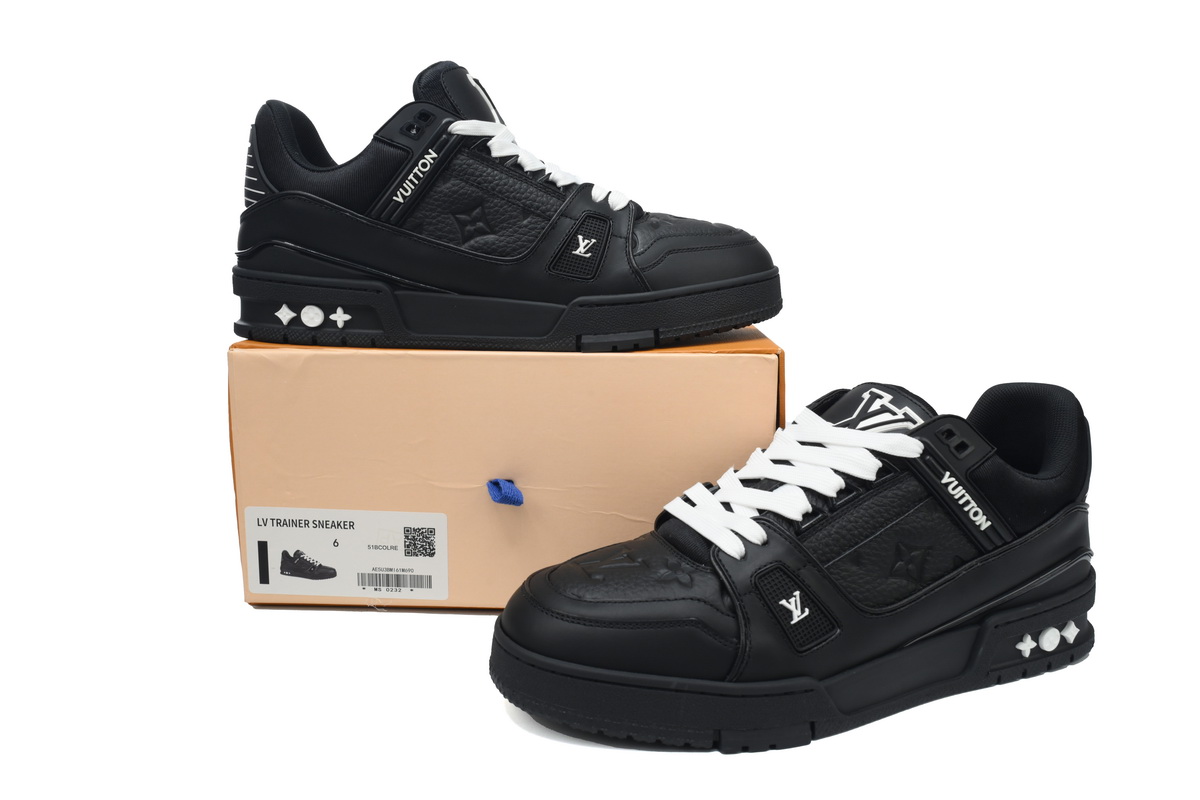 Pkkicks God Batch LOUIS VUITTON Trainer All Black Embossing 1AARER