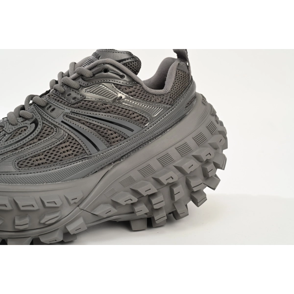 Balenciaga Defender Black Gray 685611 W2RA6 3000