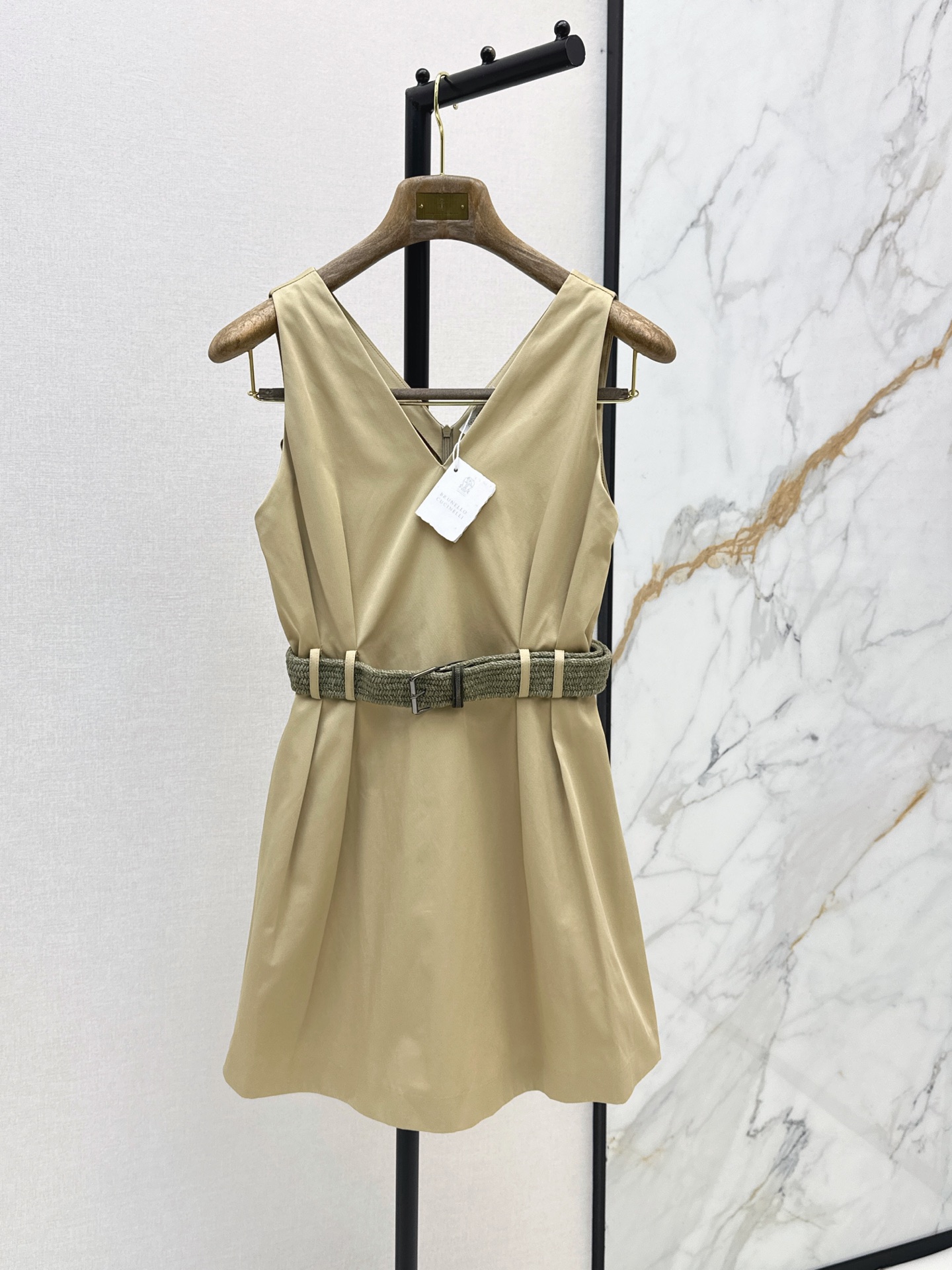 Brun New V-Neck Sleeveless Dress with Woven Belt