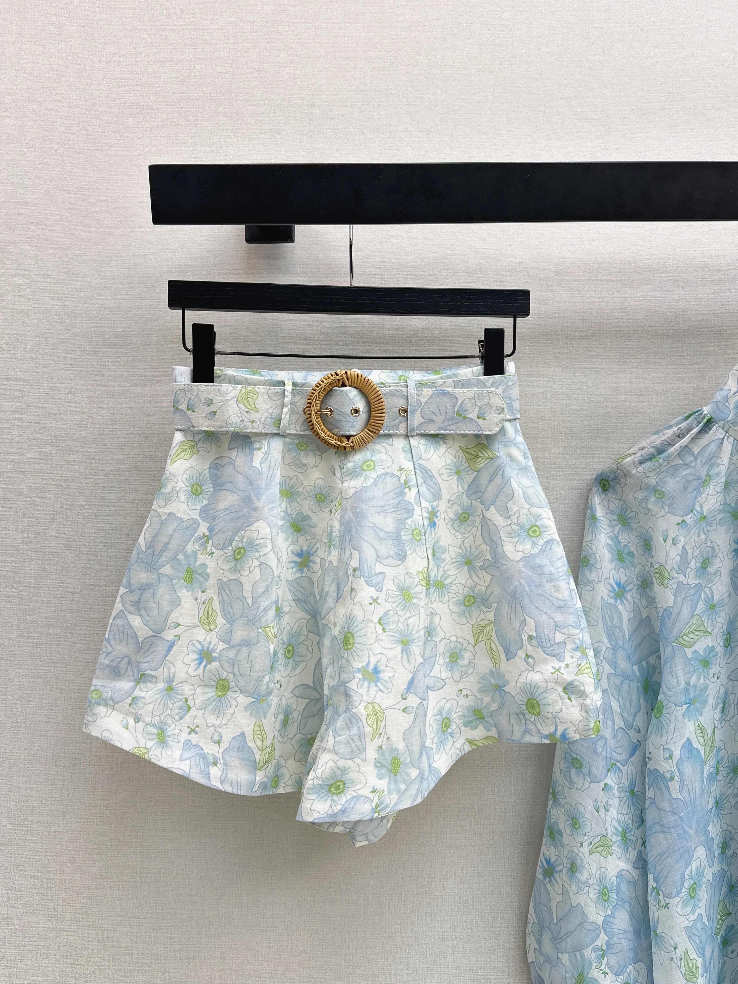 Zimm NEW print belted shorts