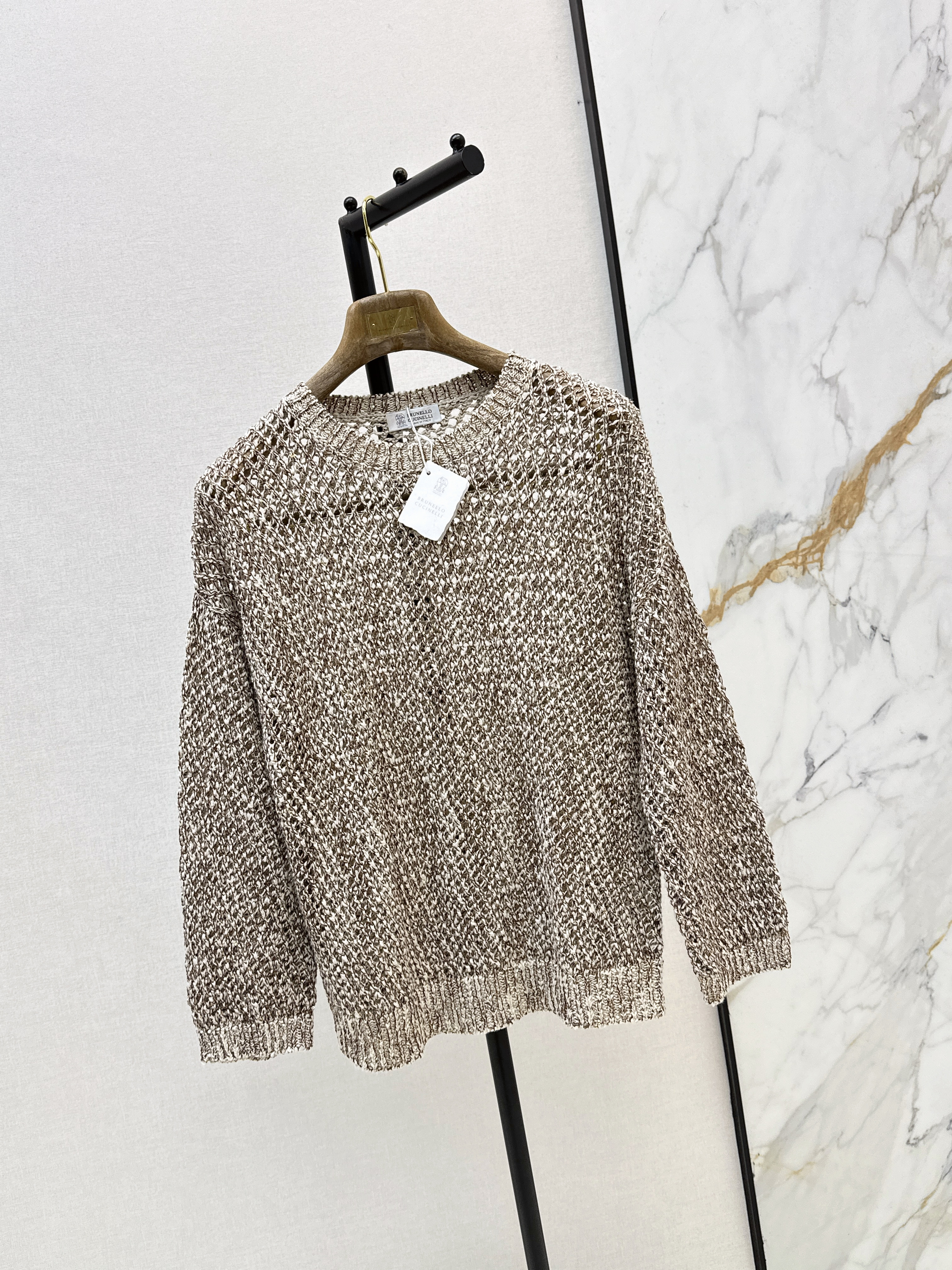 Brun New hollow-out sweater