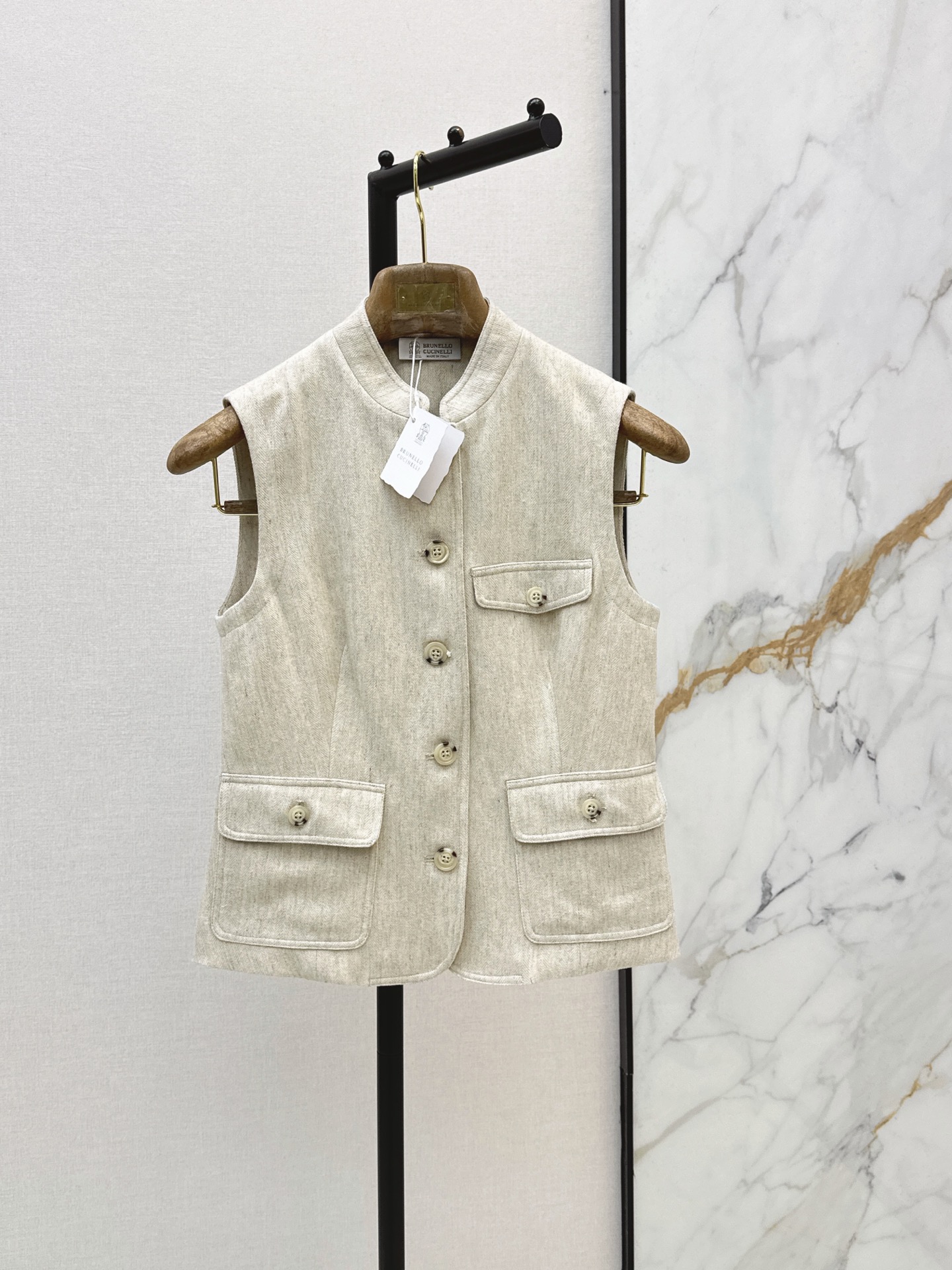 Brun New vest