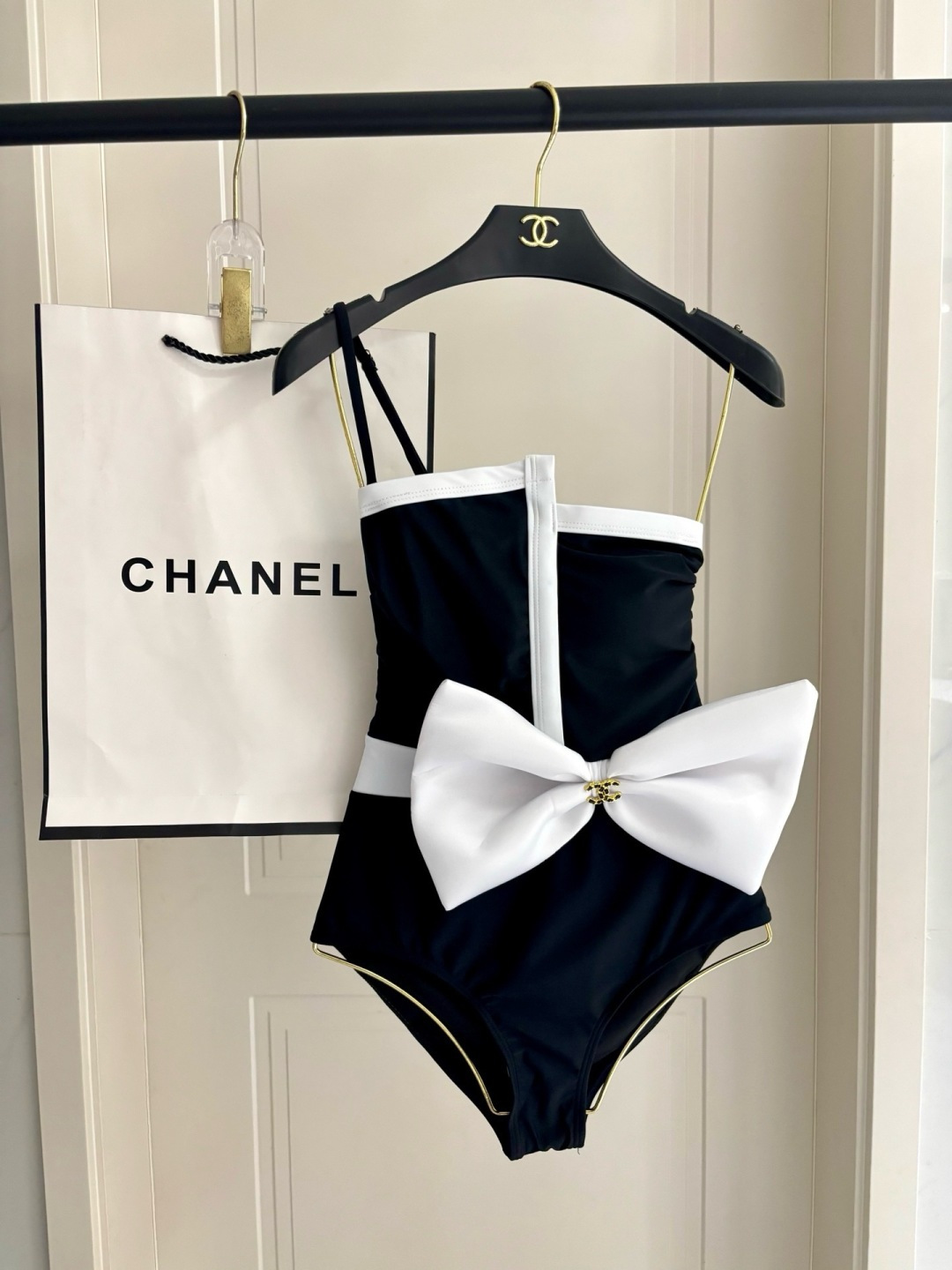 Chan New swinsuit