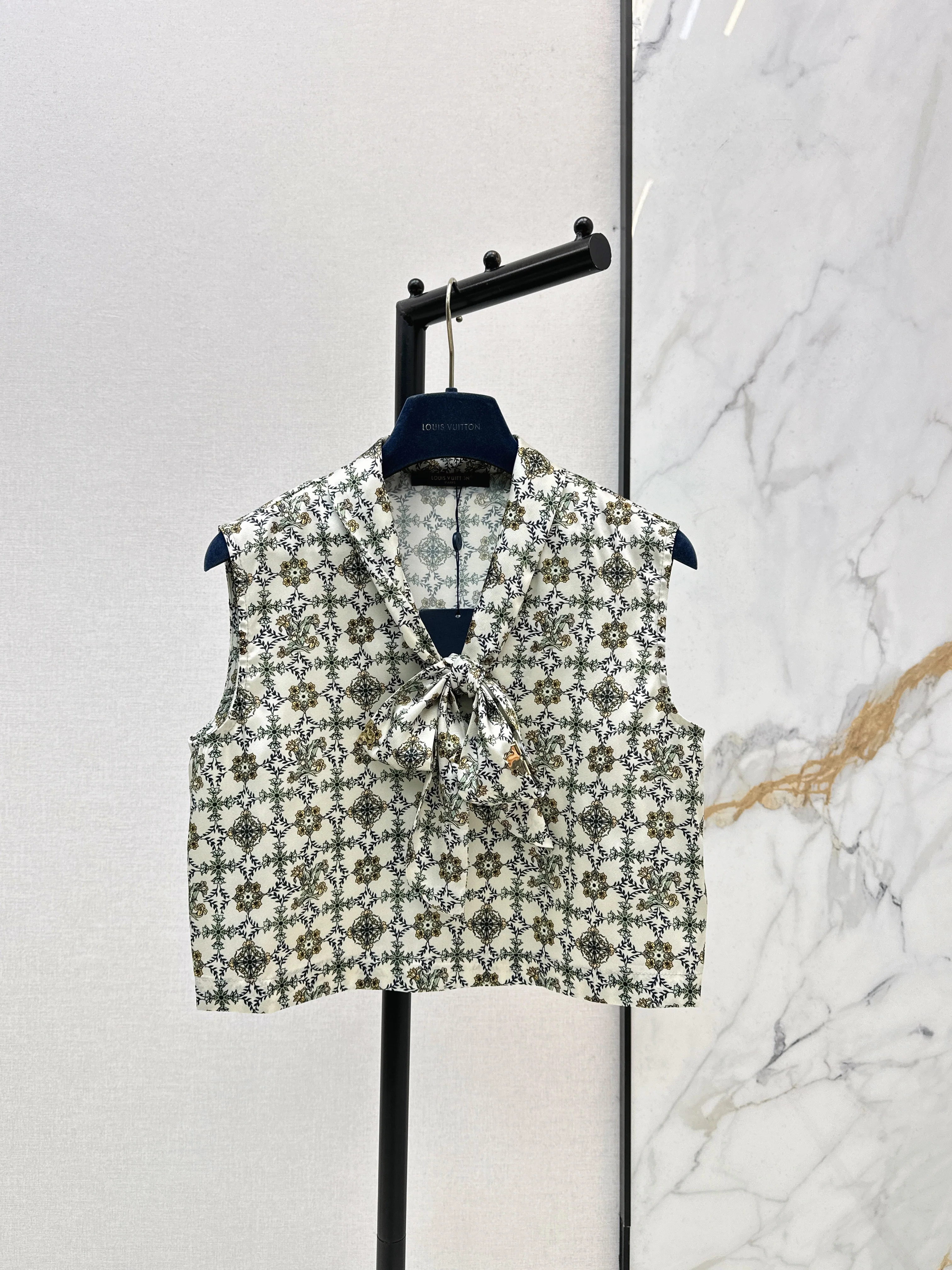 Louis NEW print sleeveless top