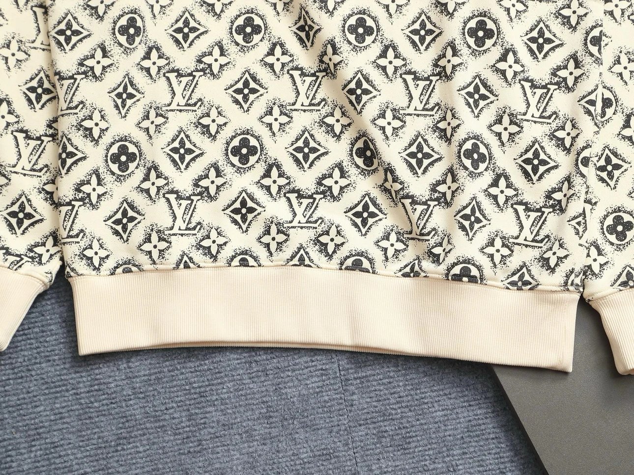 Louis Vuitton Monogram Splatter Crewneck Sweatshirt Collection