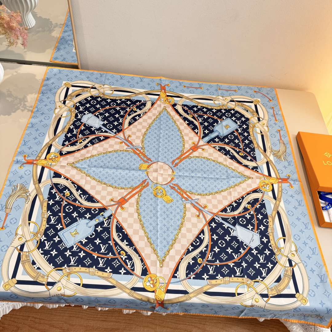 Louis New Silk square scarf