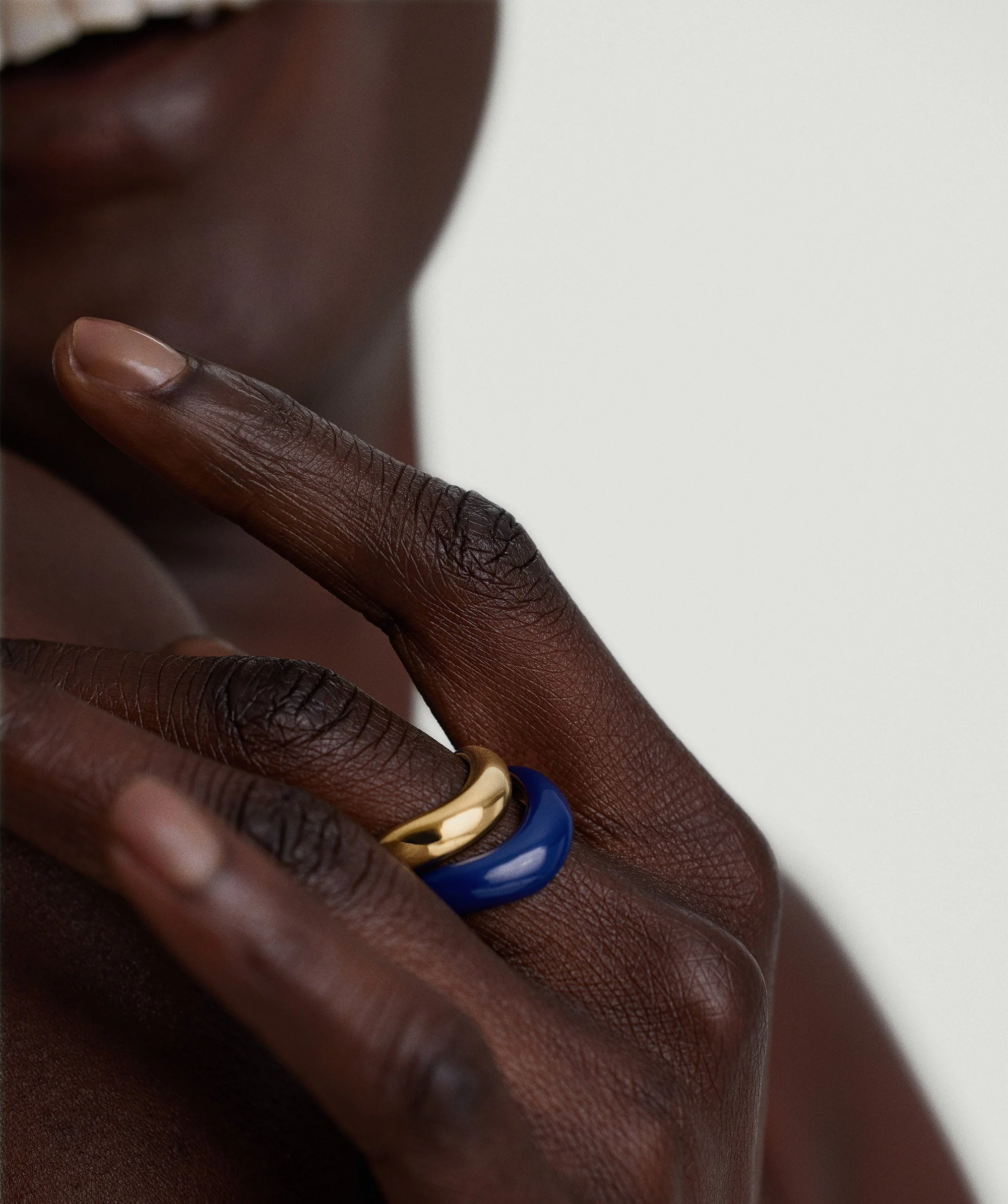 Dôme Figure Ring