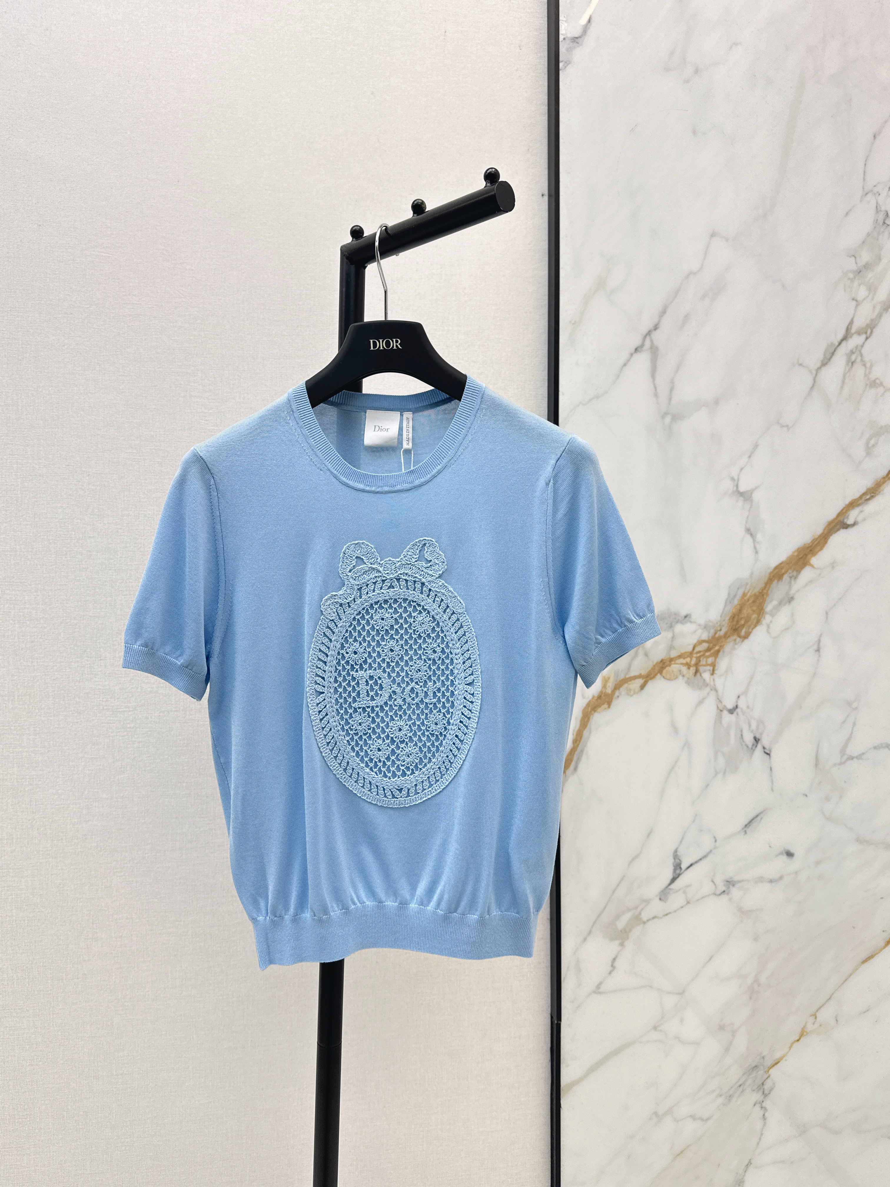 CD New embroidered top