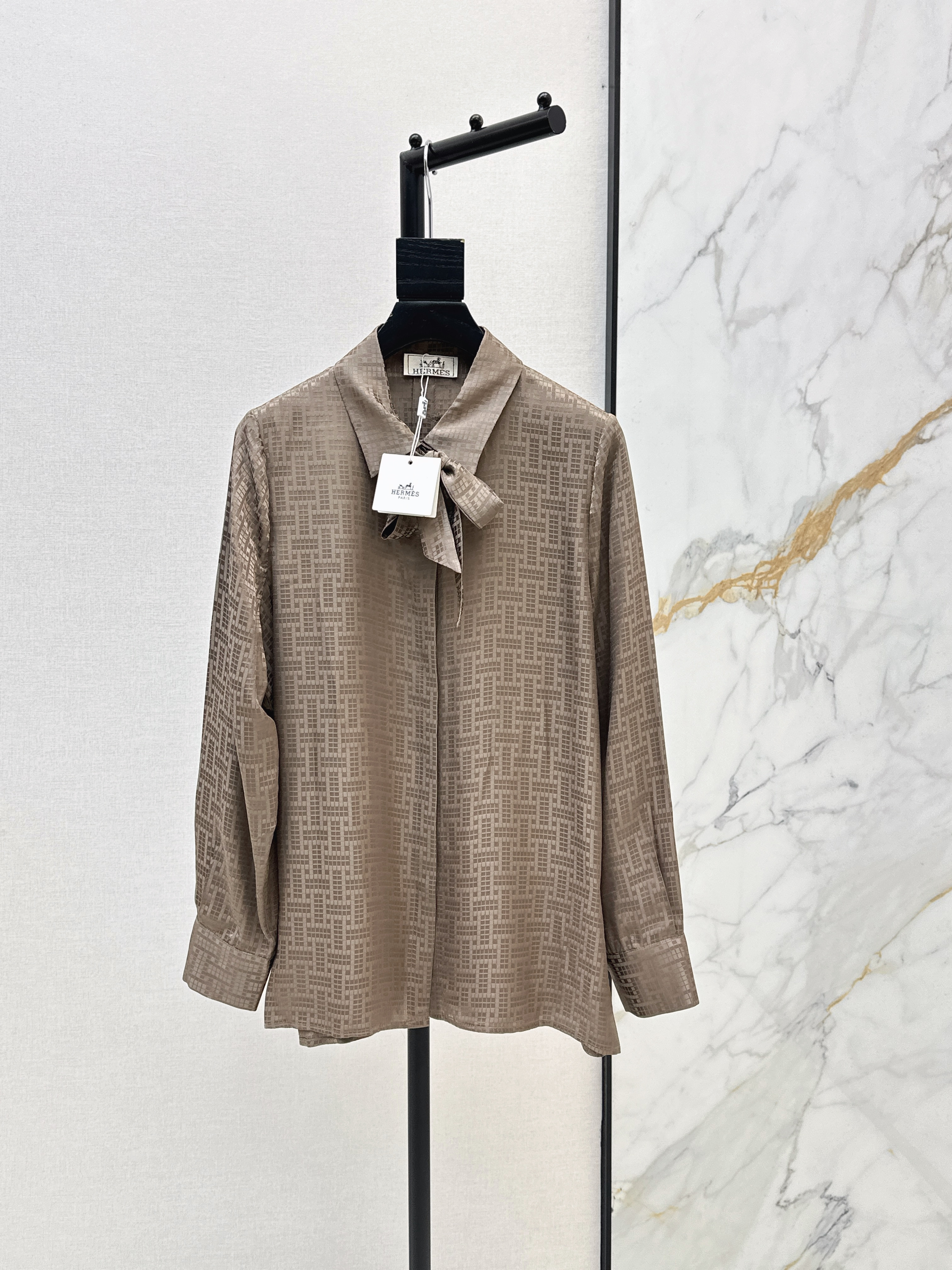Herm New Jacquard silk shirt