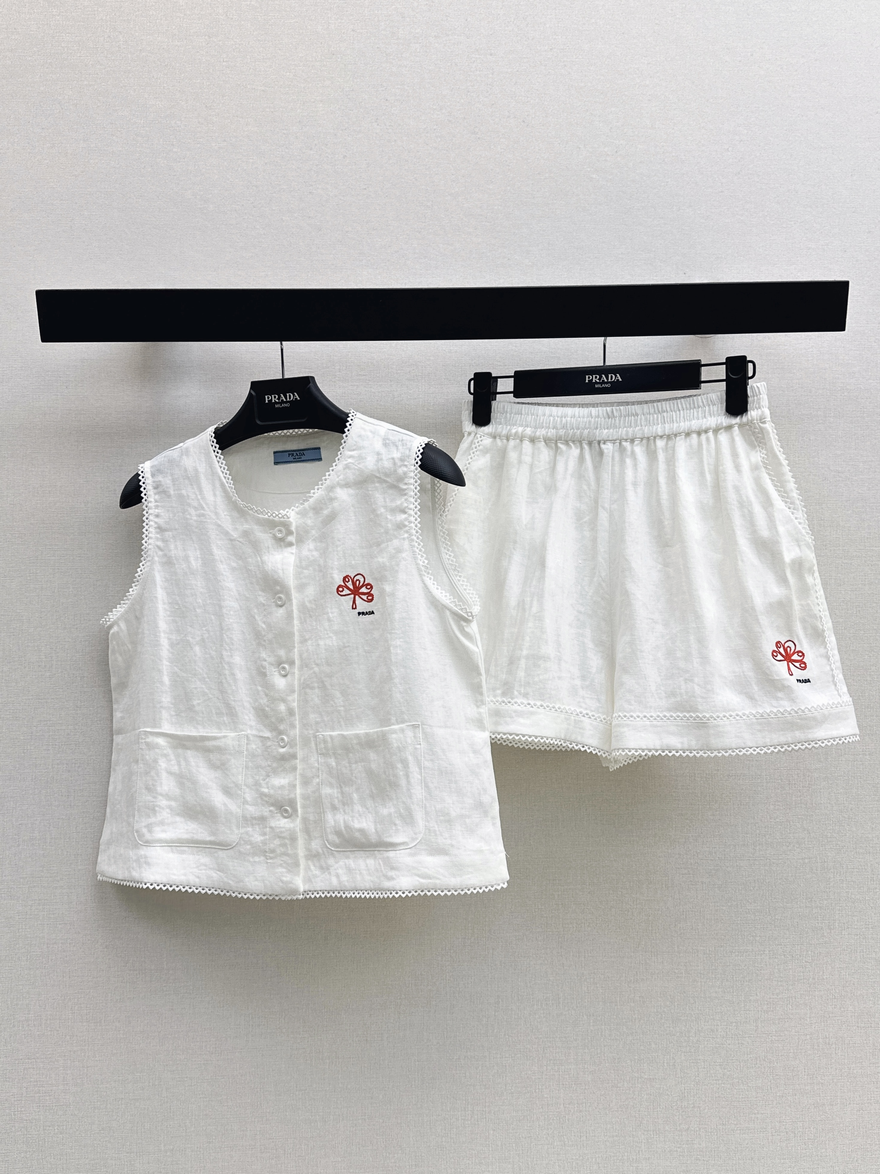Pra New 3D Embroidered Flower Linen Set