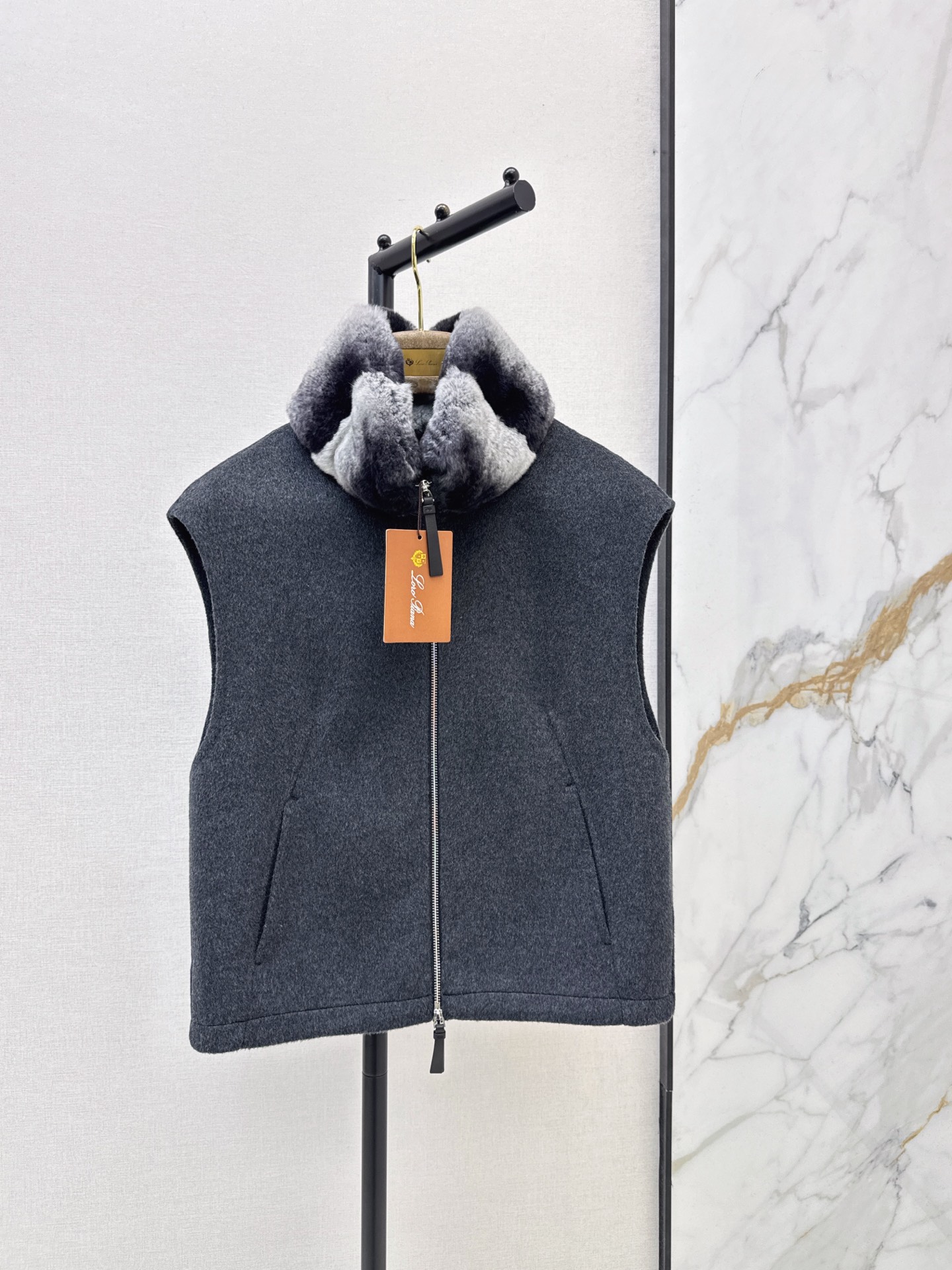 Loro New Vest jacket