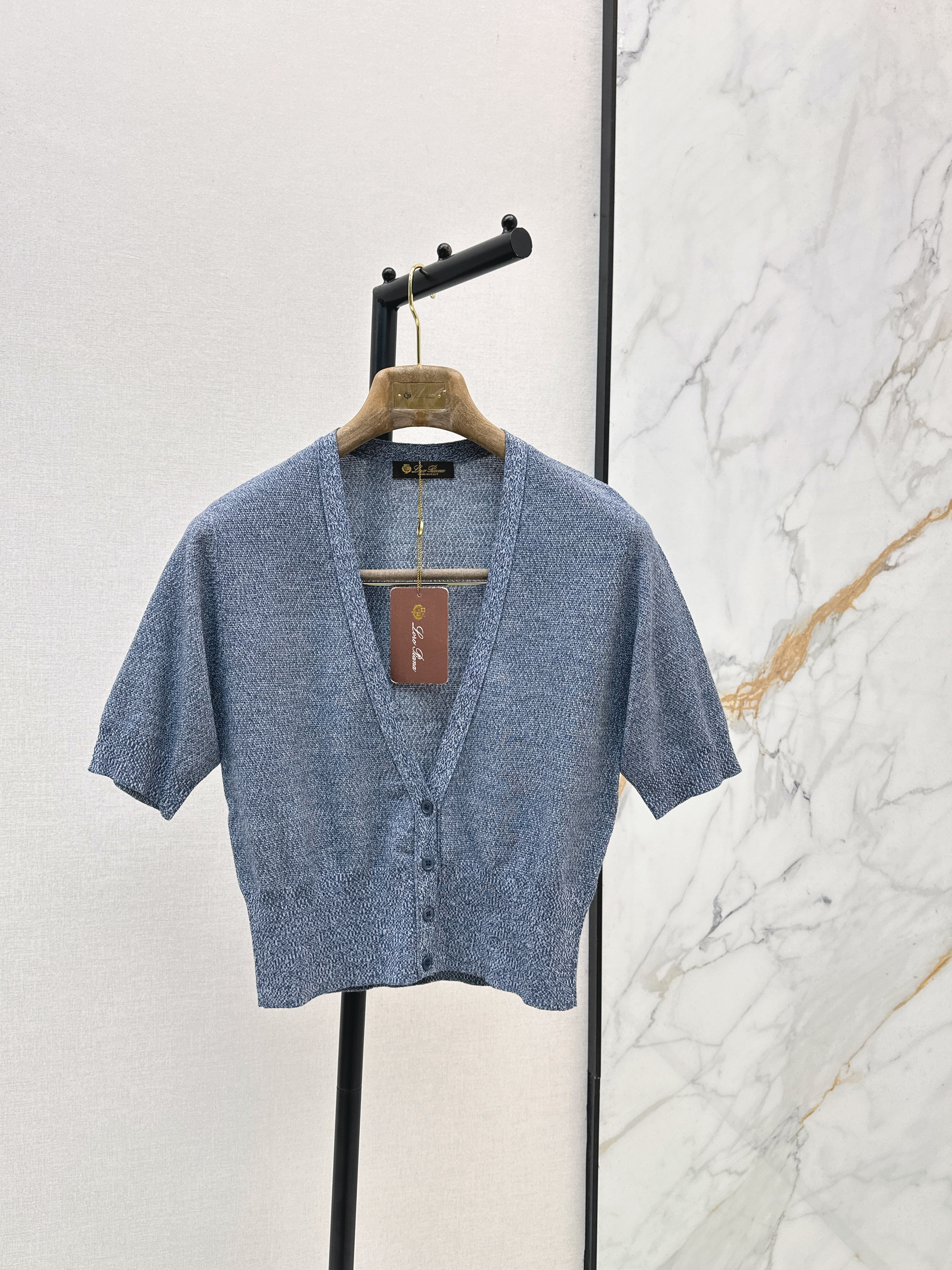 Loro New knitted short-sleeve cardigan