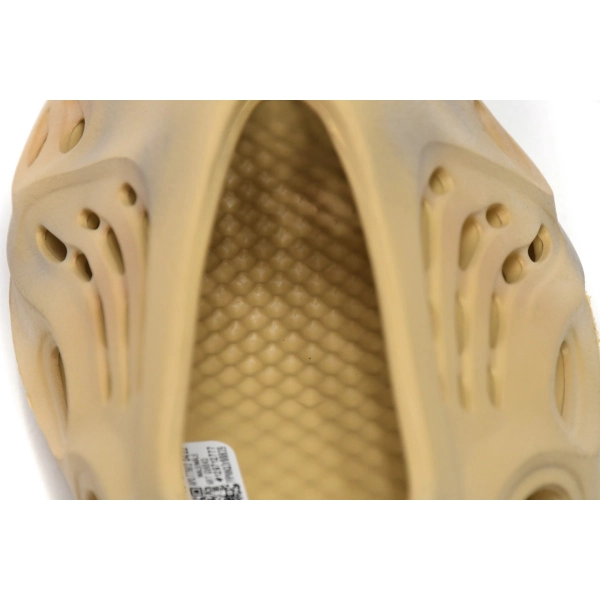 adidas Yeezy Foam Runner Desert Sand GV6843