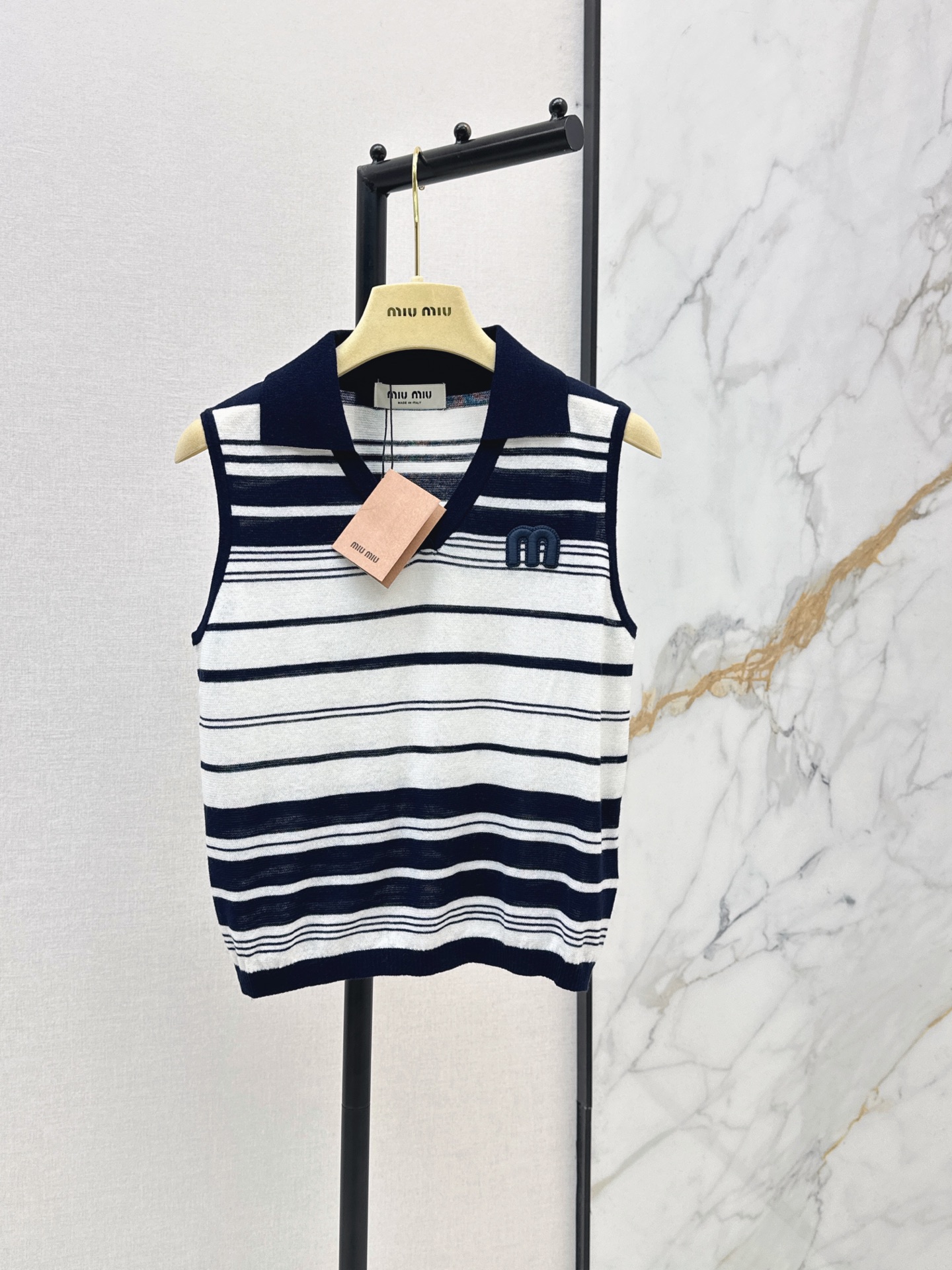 Miu New Striped sleeveless knitted vest