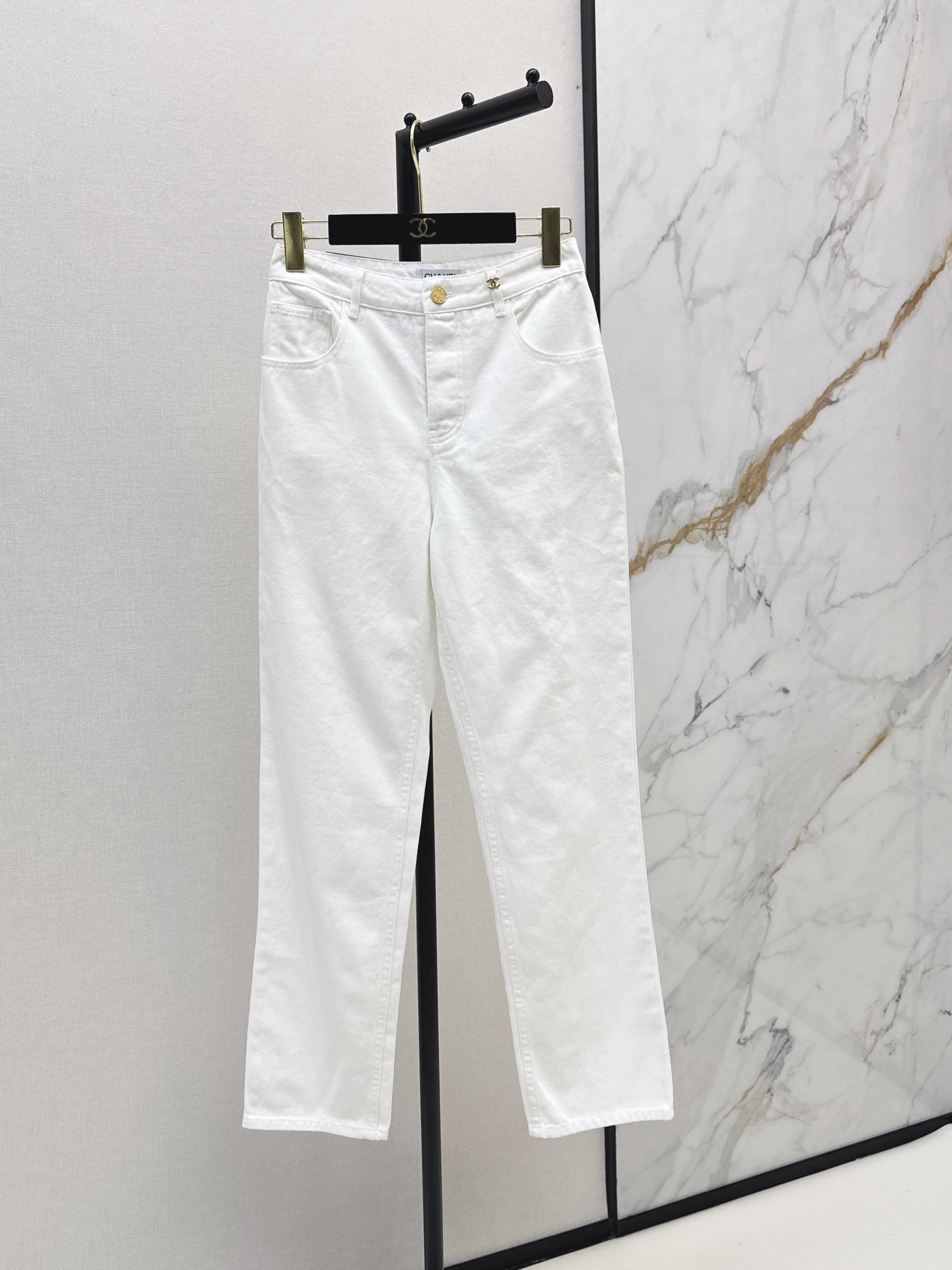 Chan New Slim-fit jeans