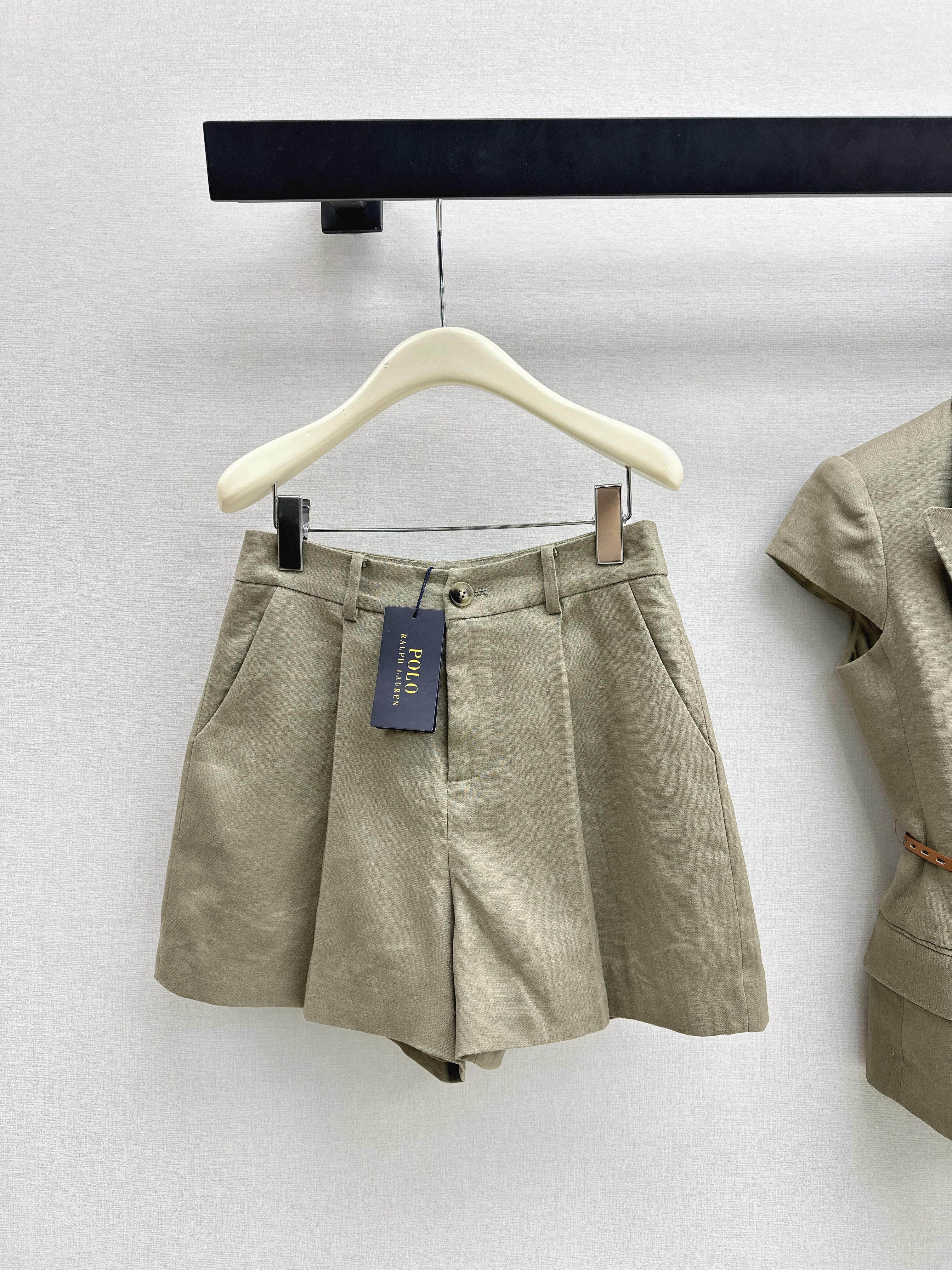 Ral New short