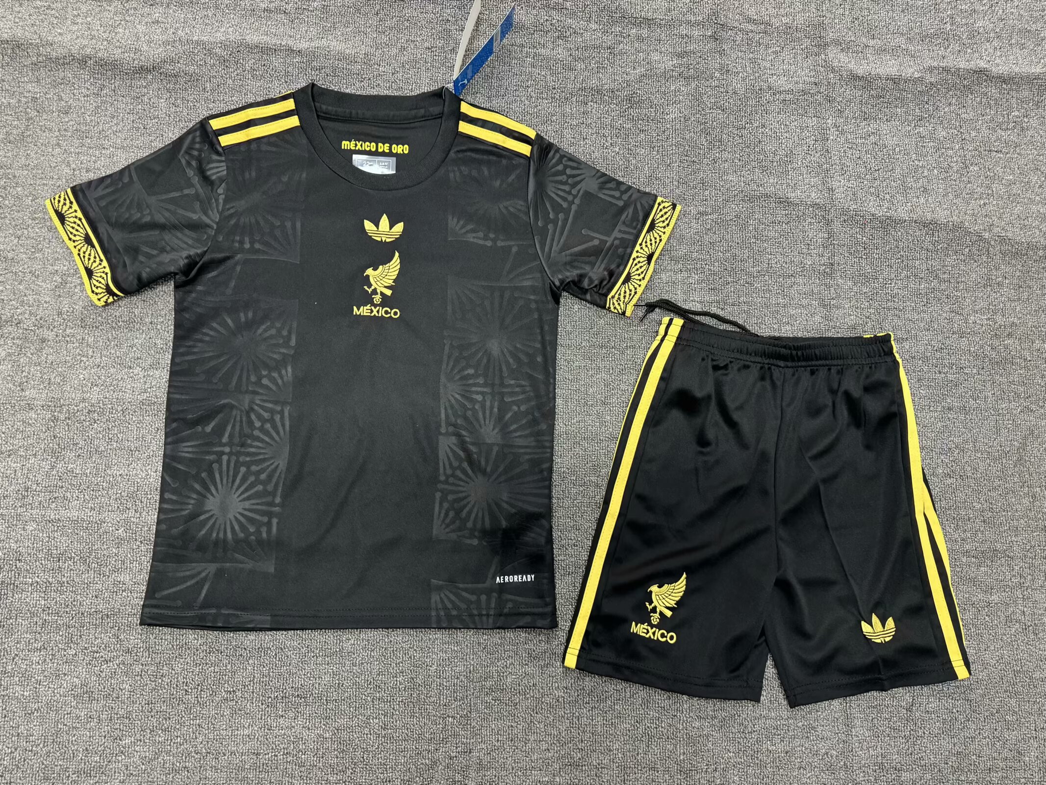 Mexico Gold 25/26  Kids Suit & Socks