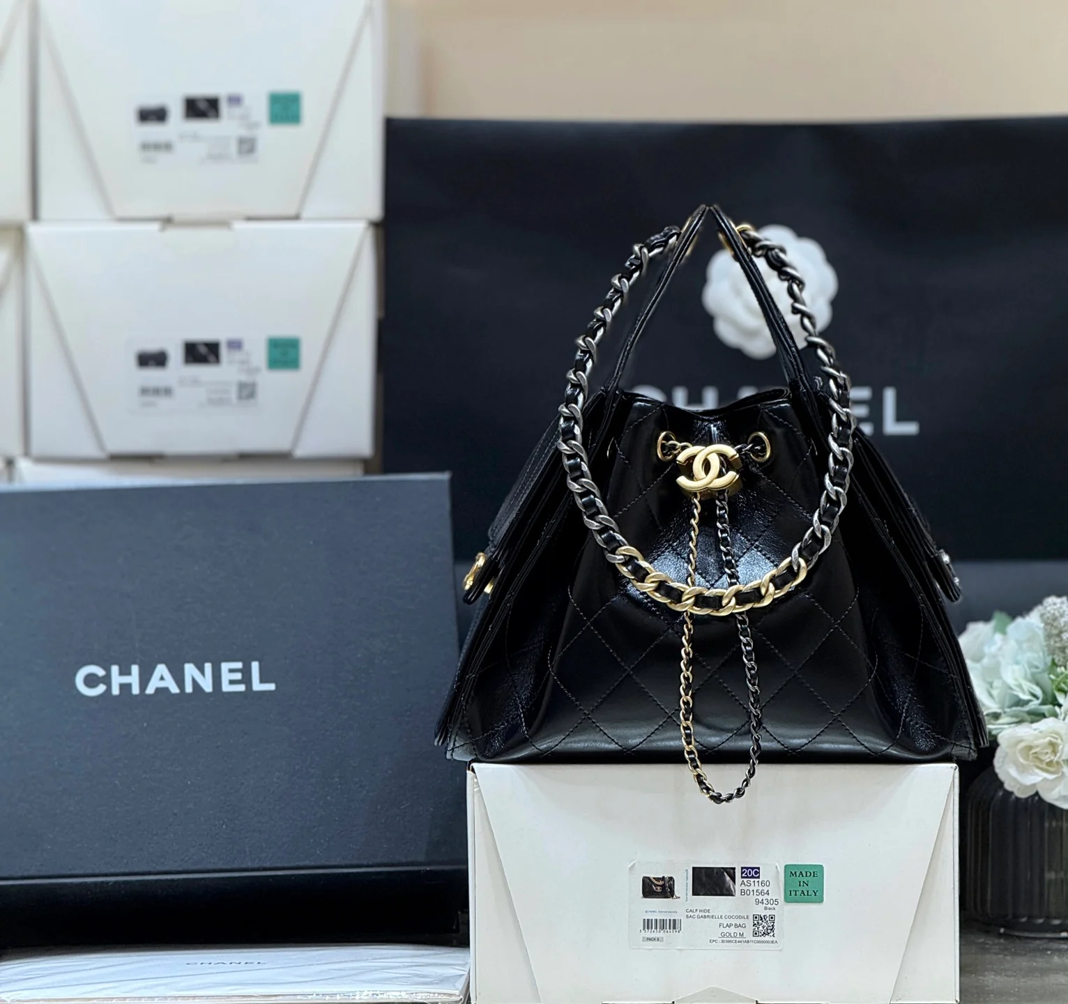 Chan New  Mandarin Duck Link Shiny Cowhide Bag