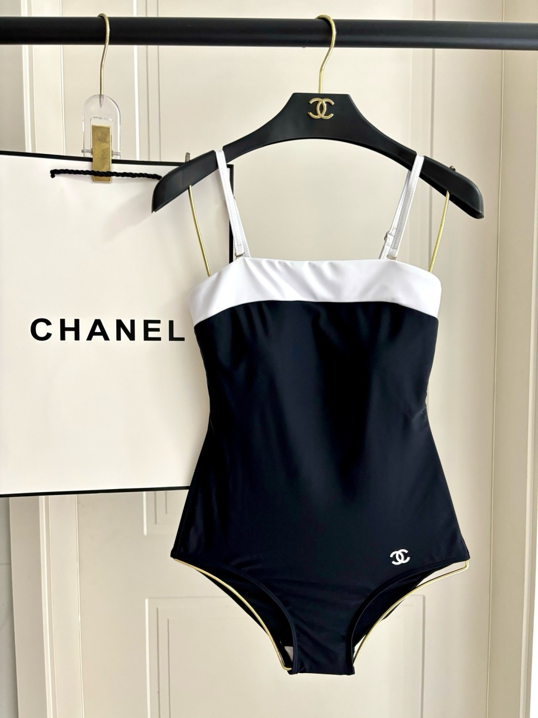 Chan New swinsuit