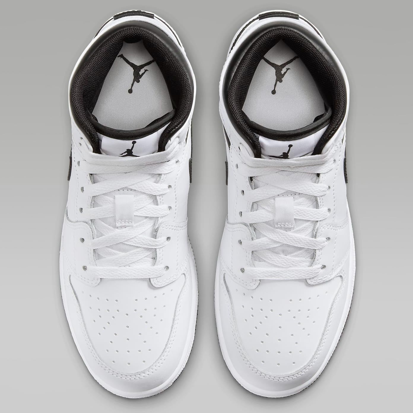 Air Jordan 1 Mid - Children's Shoes