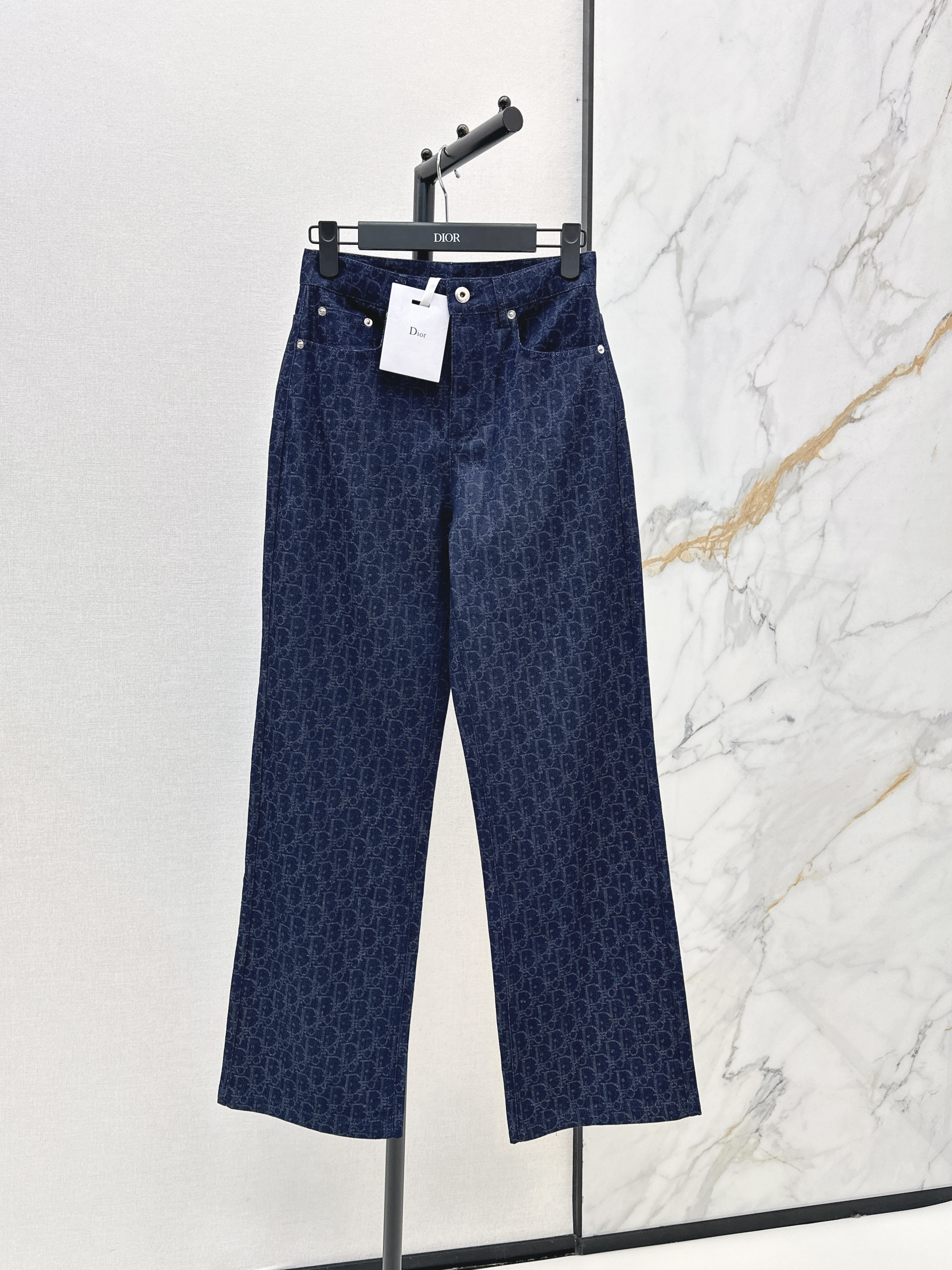 CD New Straight-leg jeans