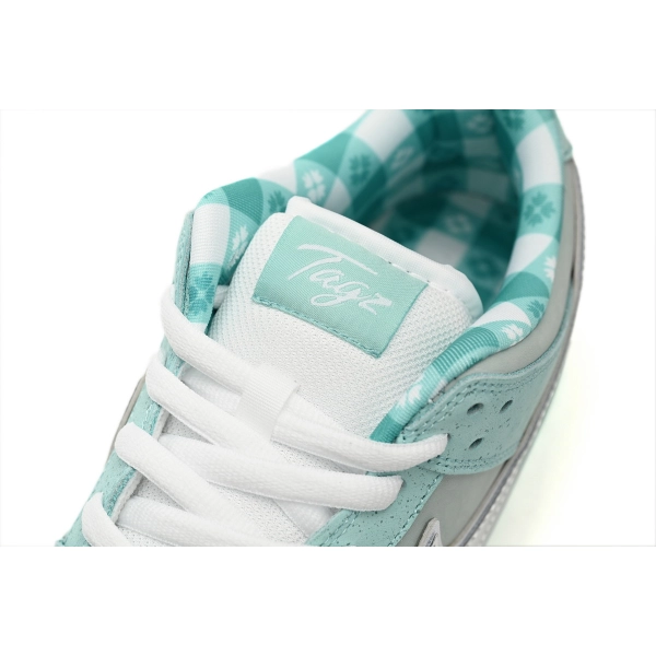 CONCEPTS × Nike Dunk SB Low  Lobster BV1310-402