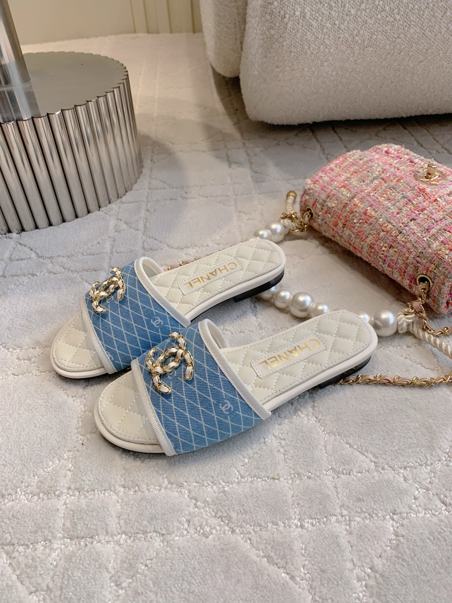 Chan New Flat slippers