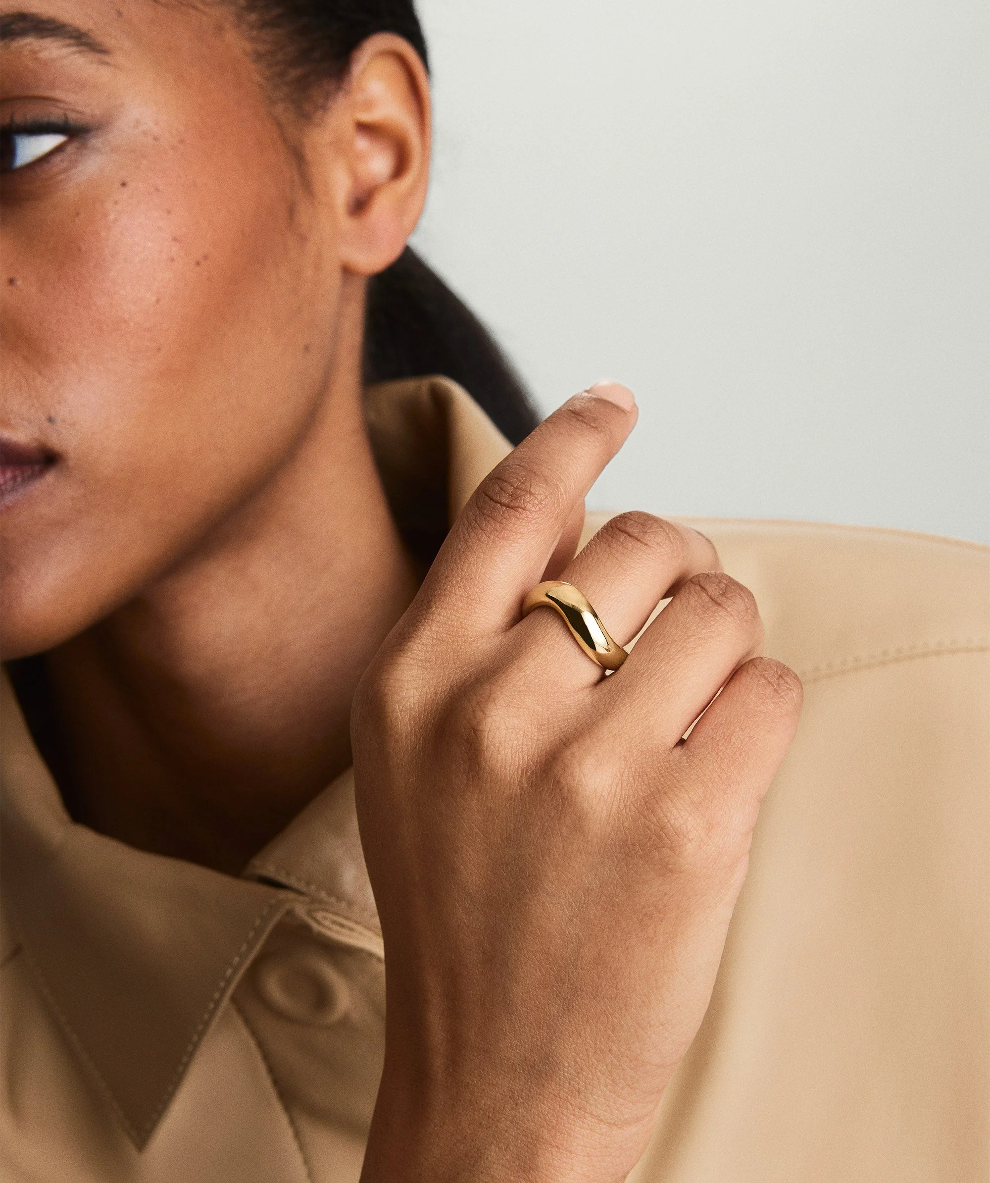 Dôme Figure Ring