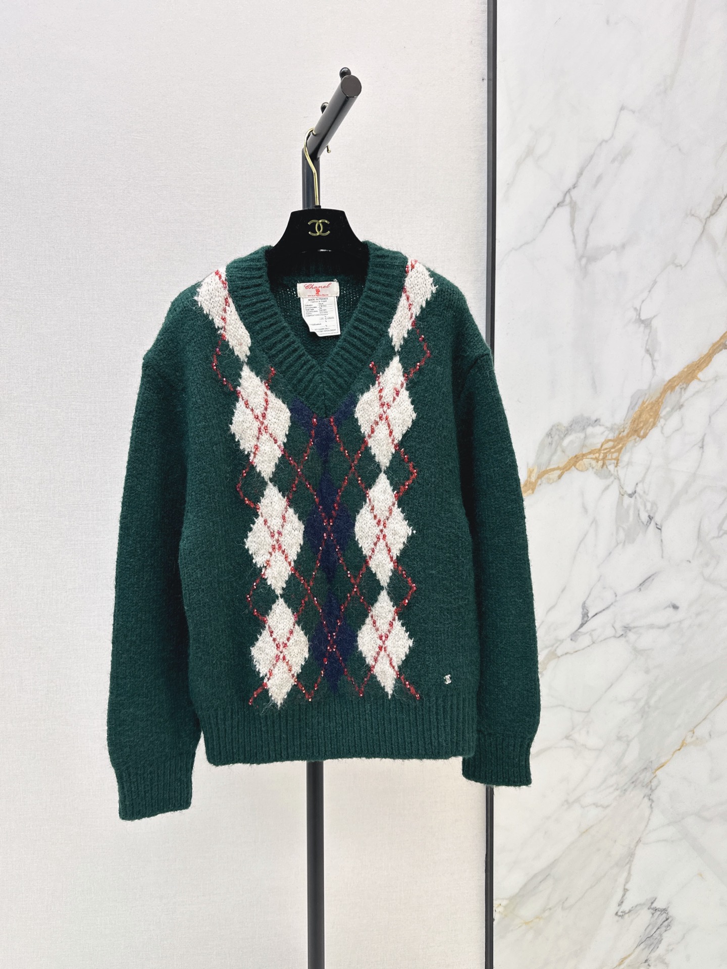 Chan New Diamond Pattern V-Neck Knit Sweater