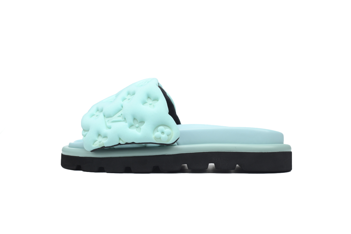 Pkkicks God Batch LOUIS VUITTON Pool Pillow Comfort Light blue bread
