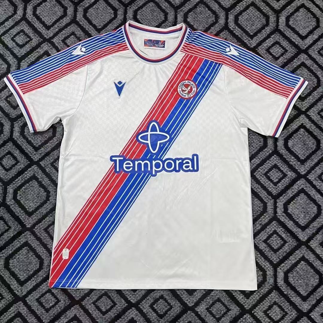 Crystal Palace 26 - 27 versión de los fanáticos de la camiseta local