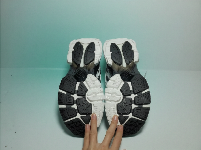 Balenciaga Runner Sneaker'Gradient -White Black'