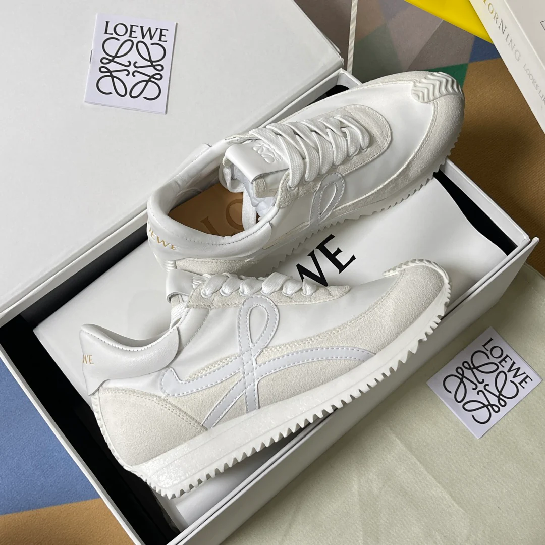 Loe New Sneakers