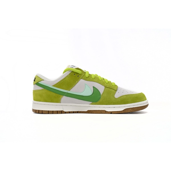 Nike SB Dunk Low 