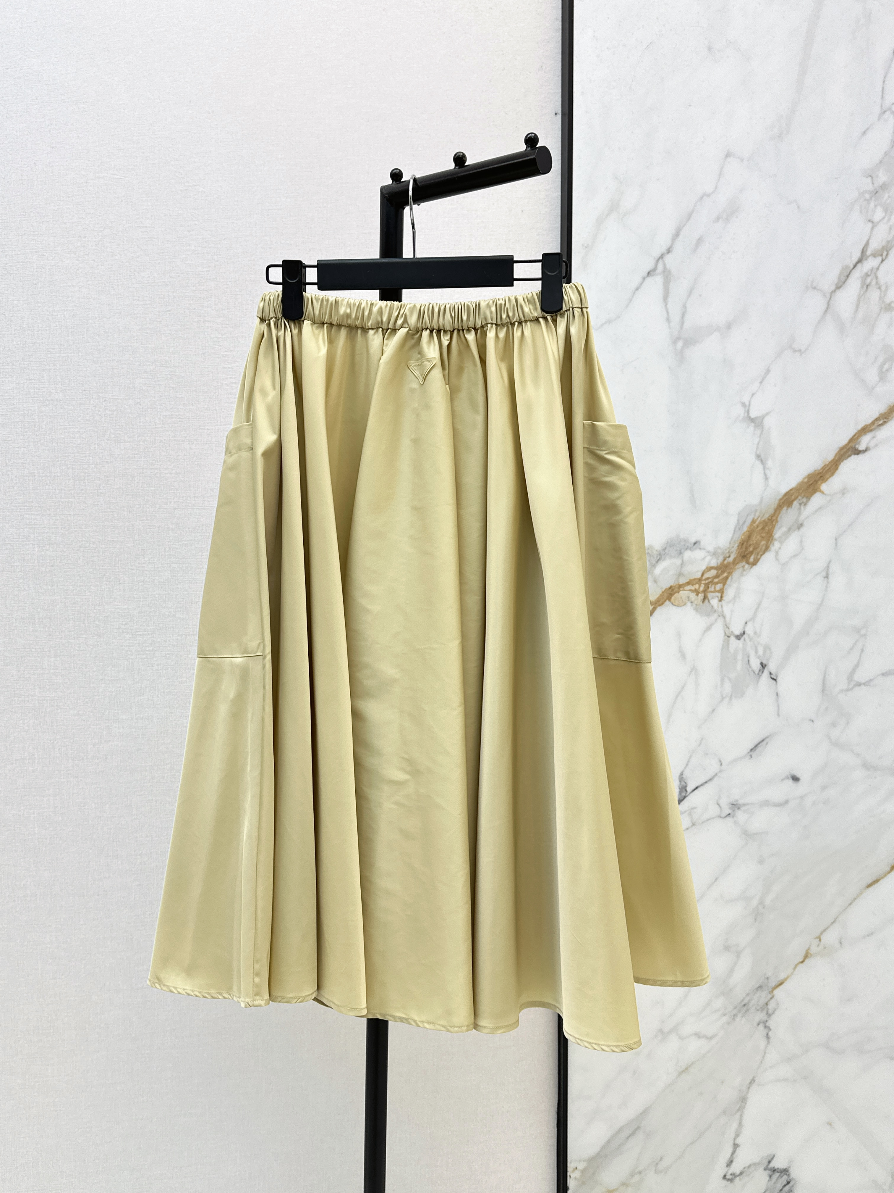 Pra New pleated skirt