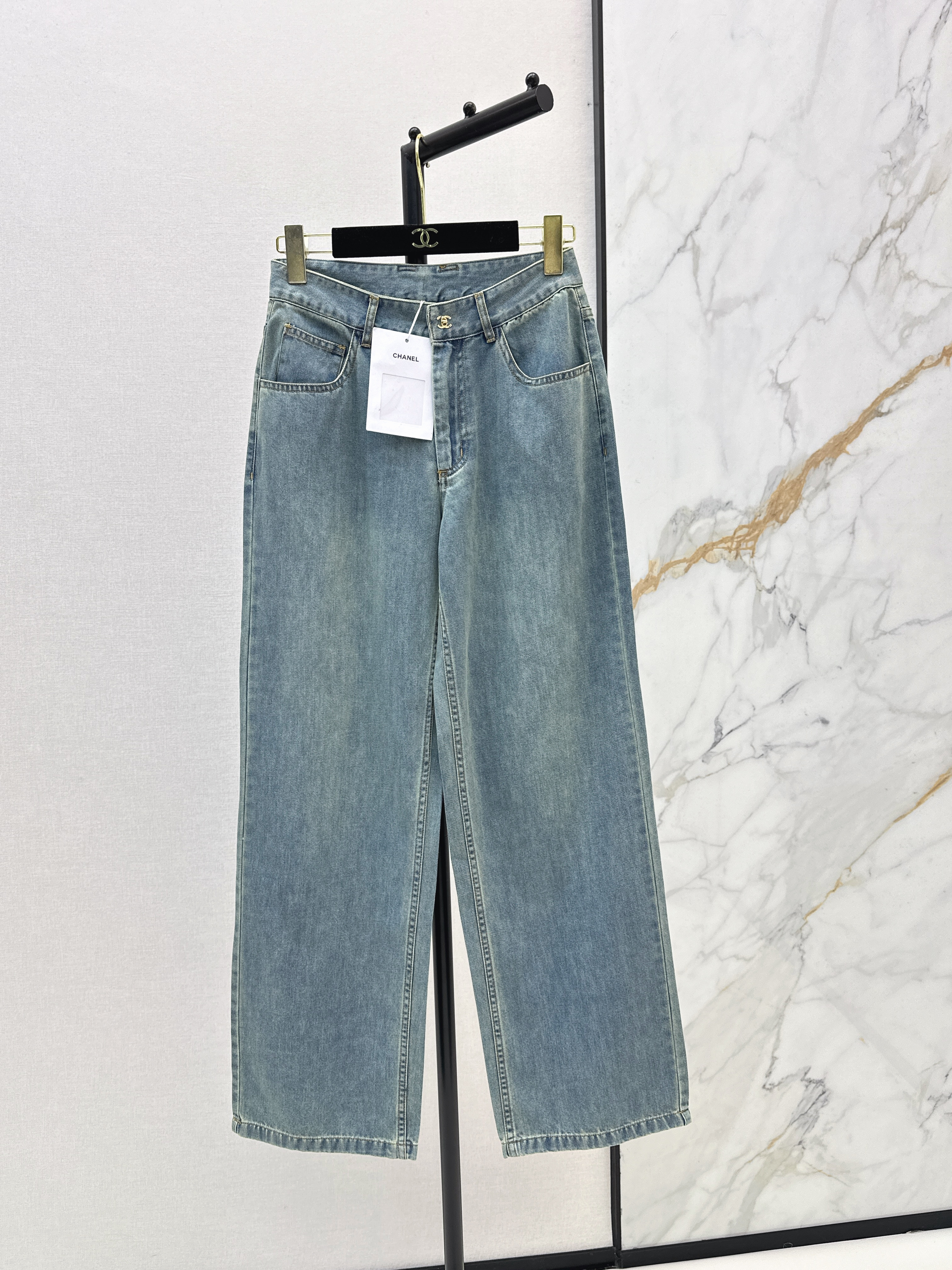 Chan New Straight-leg jeans