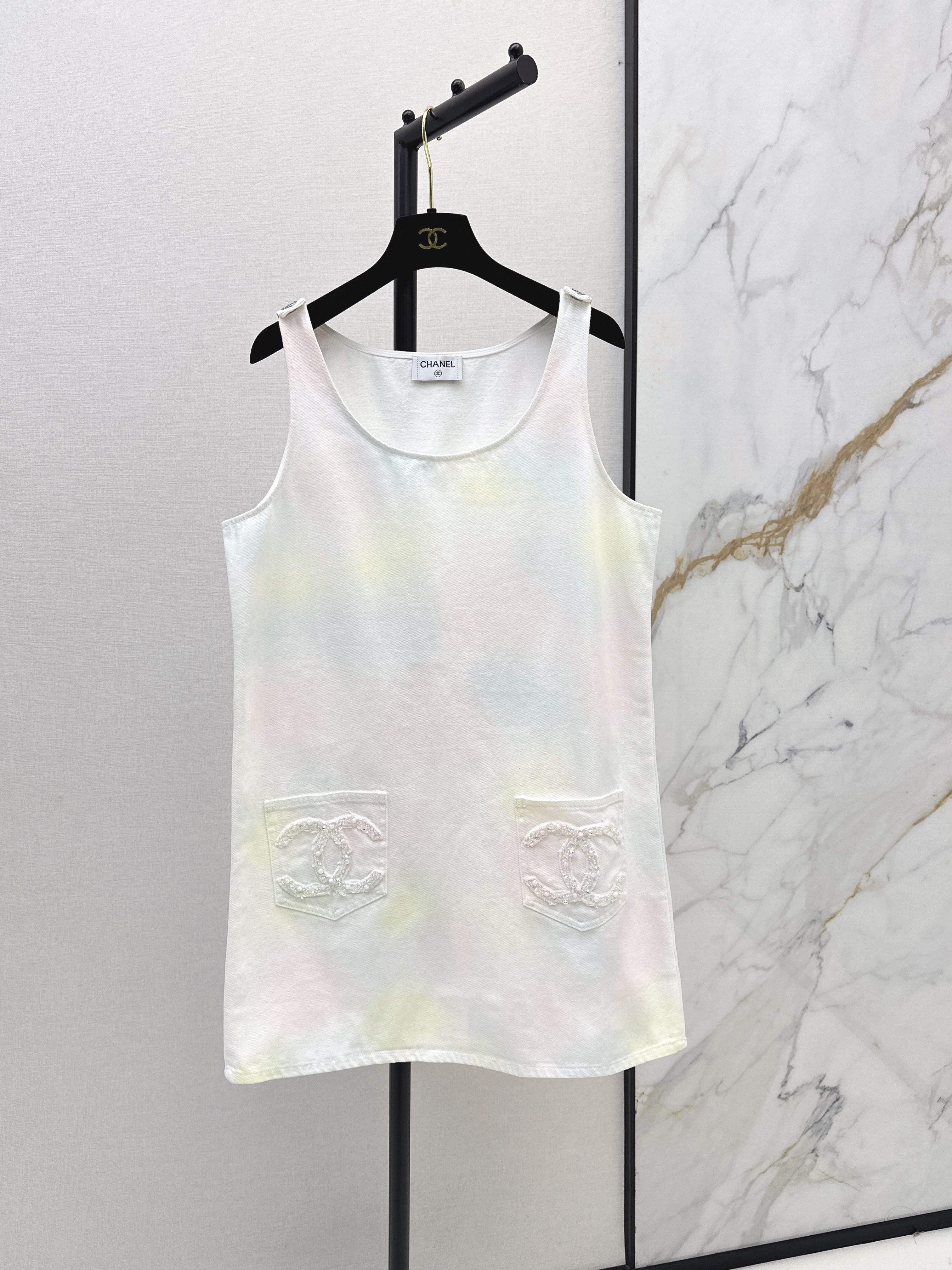 Chan New sleeveless dress