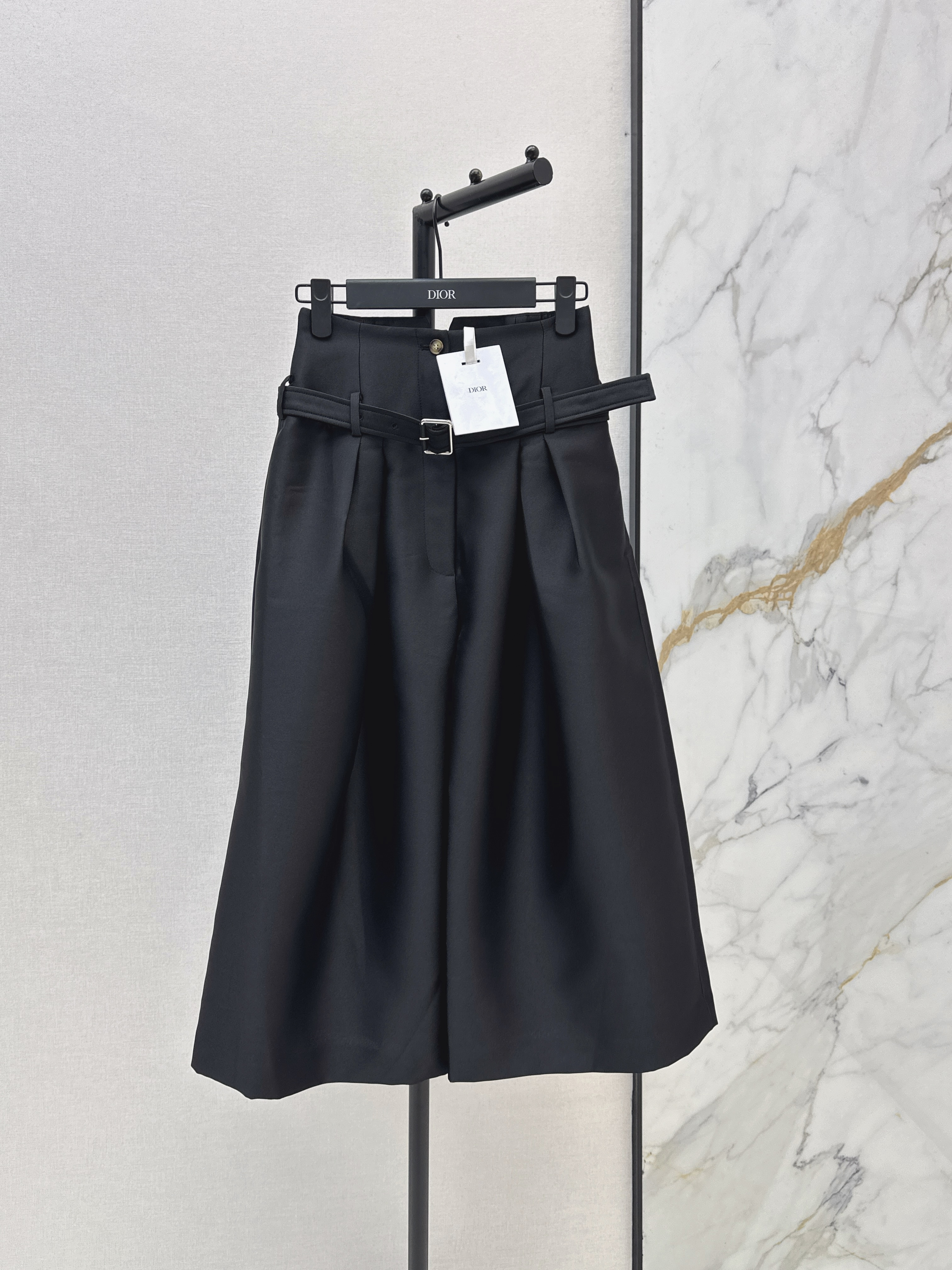 CD New cropped wode-leg pants