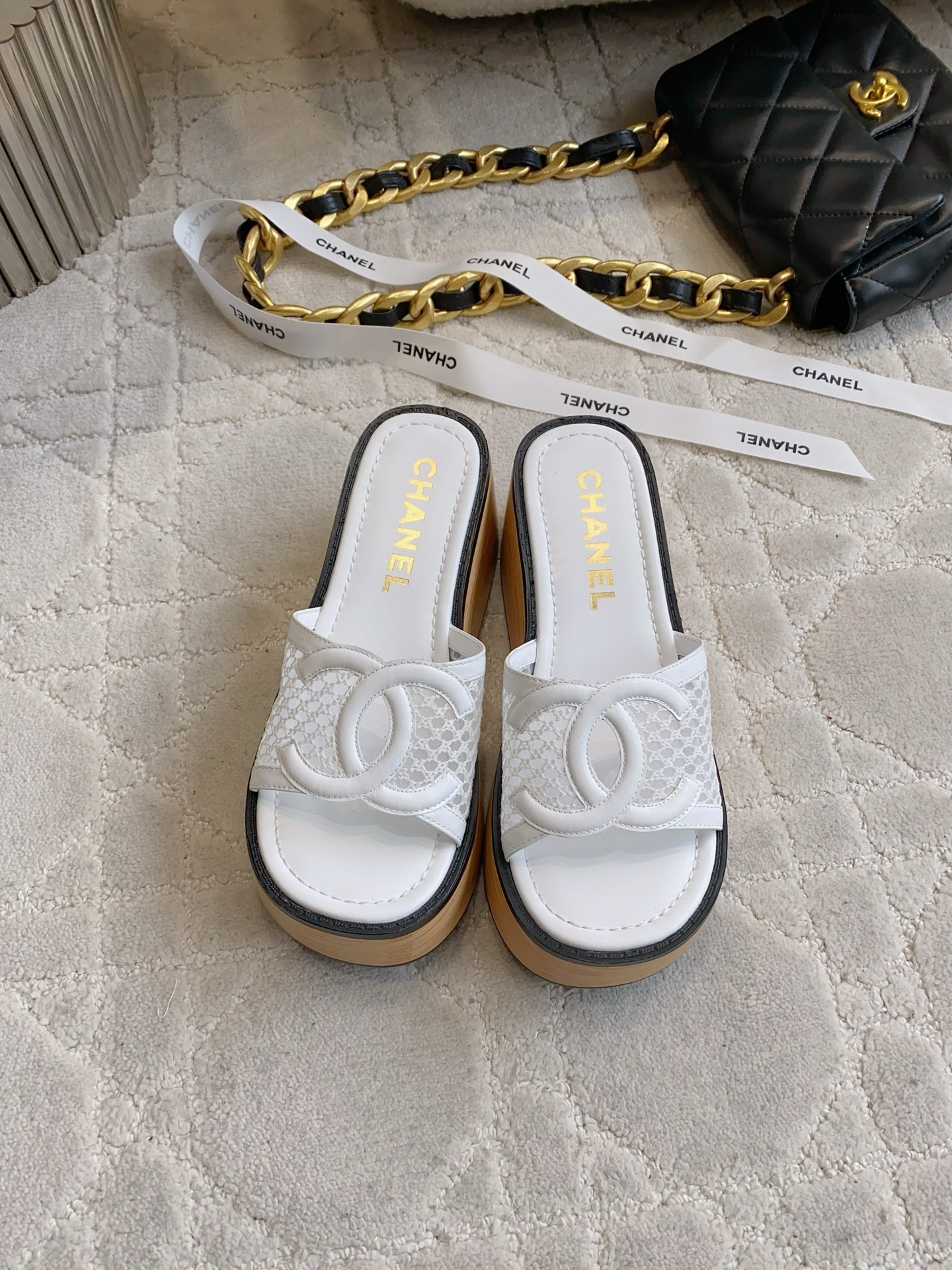 Chan New Large logo thick-soled slippers