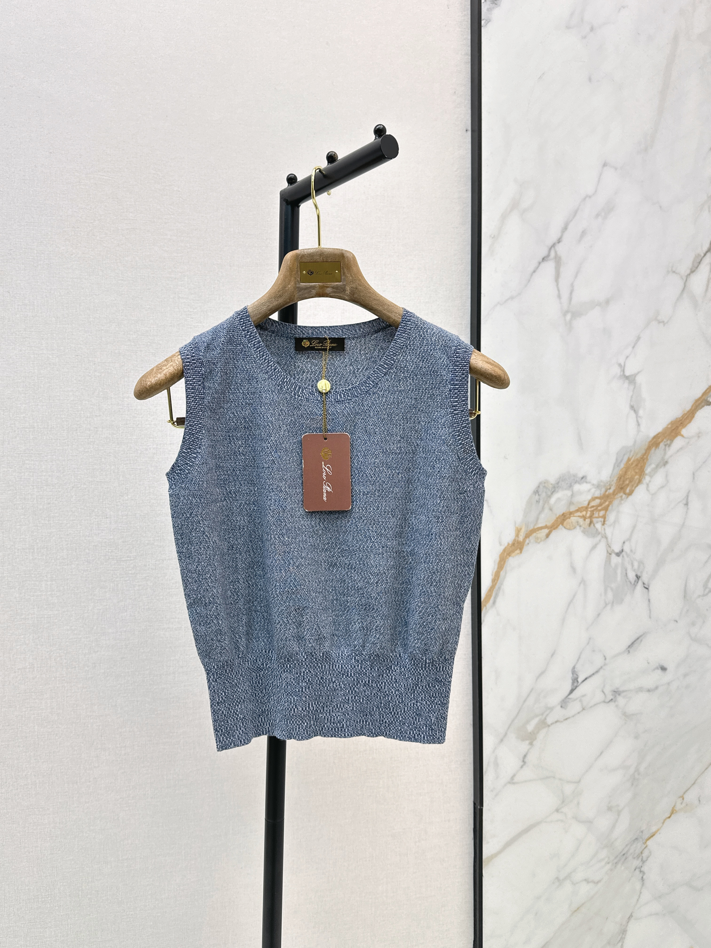 Loro New Knitted vest
