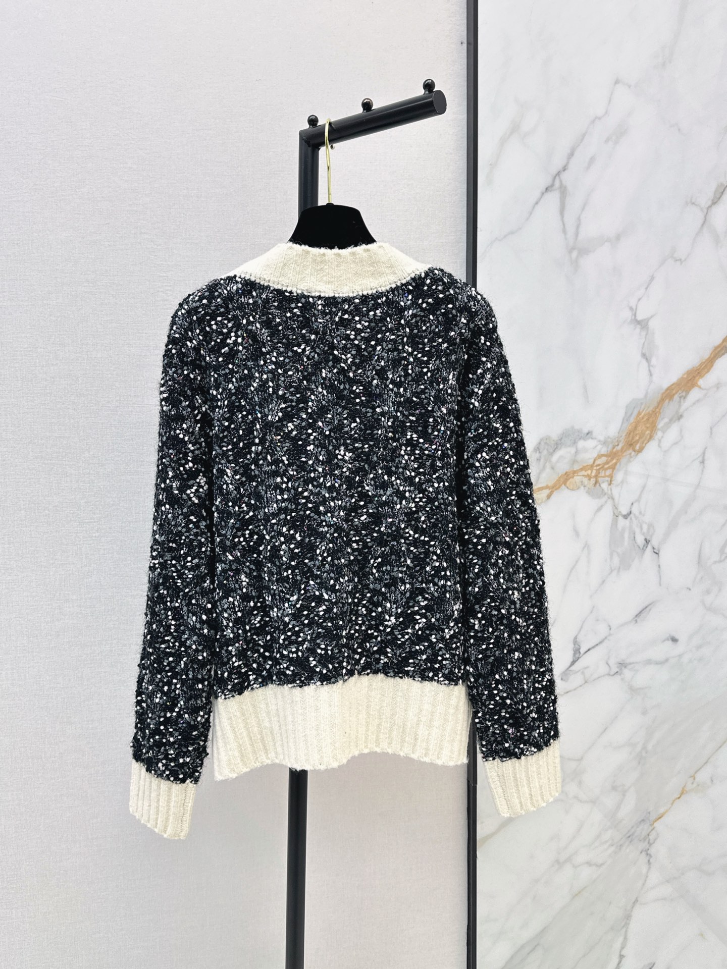 Chan New V-neck cardigan