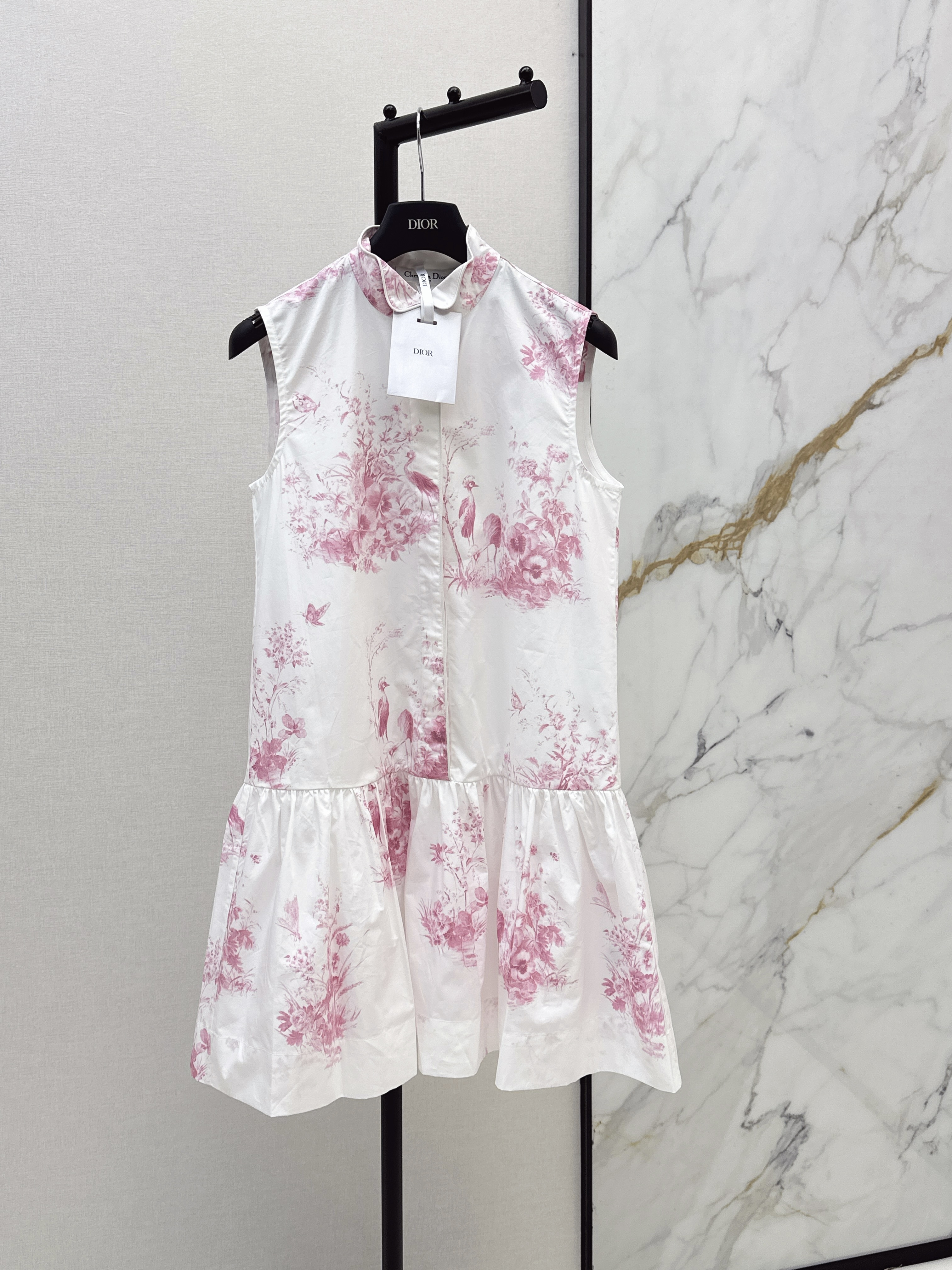 CD New floral sleeveless dress