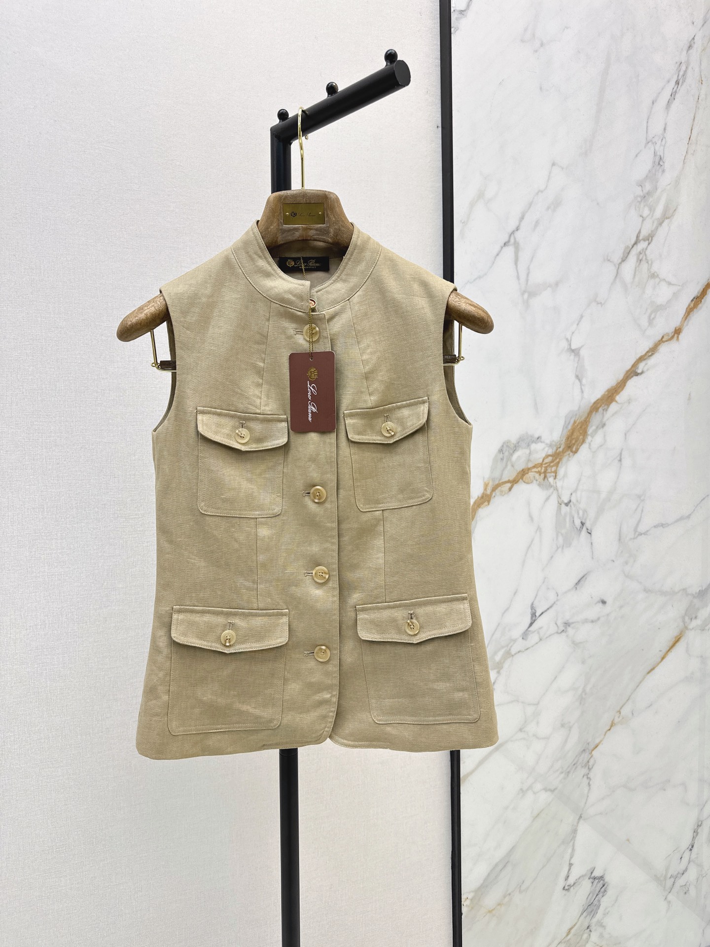 Loro New Double-pocket vest