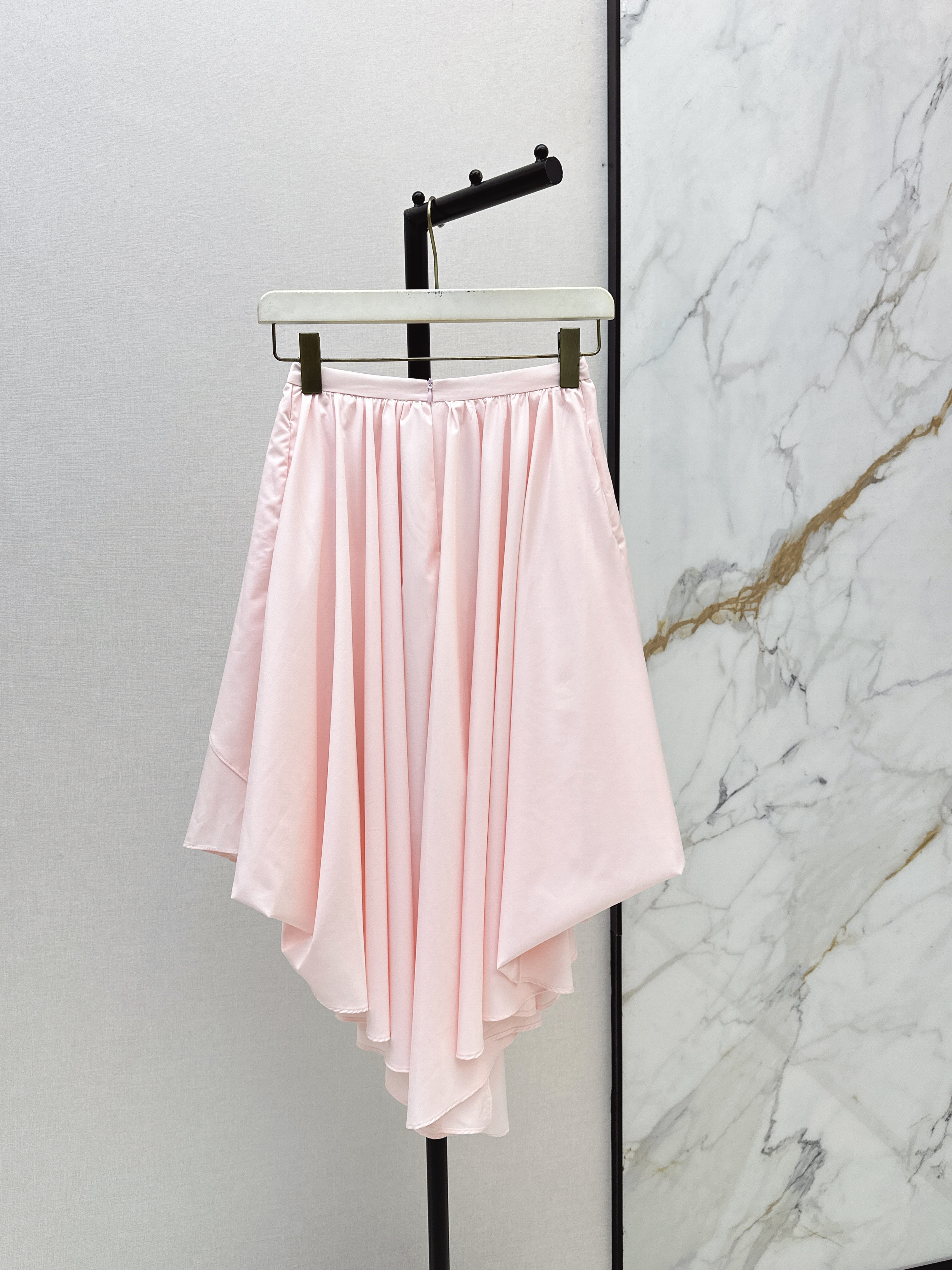 Loe New Asymmetrical skirt