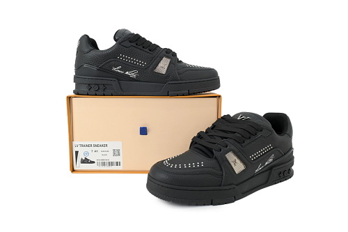 Pkkicks God Batch Louis Vuitton Sneakers Black rivets (NFC)