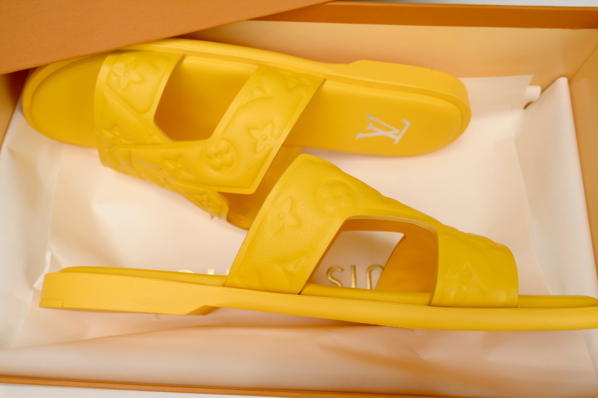 Pkkicks God Batch BLUE LOUIS VUITTON Oasis Yellow Embossing