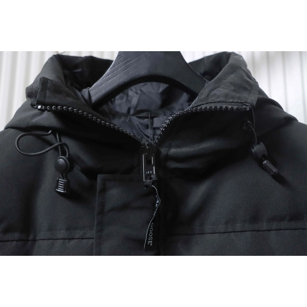 CANADA GOOSE MacMillan Parka 17
