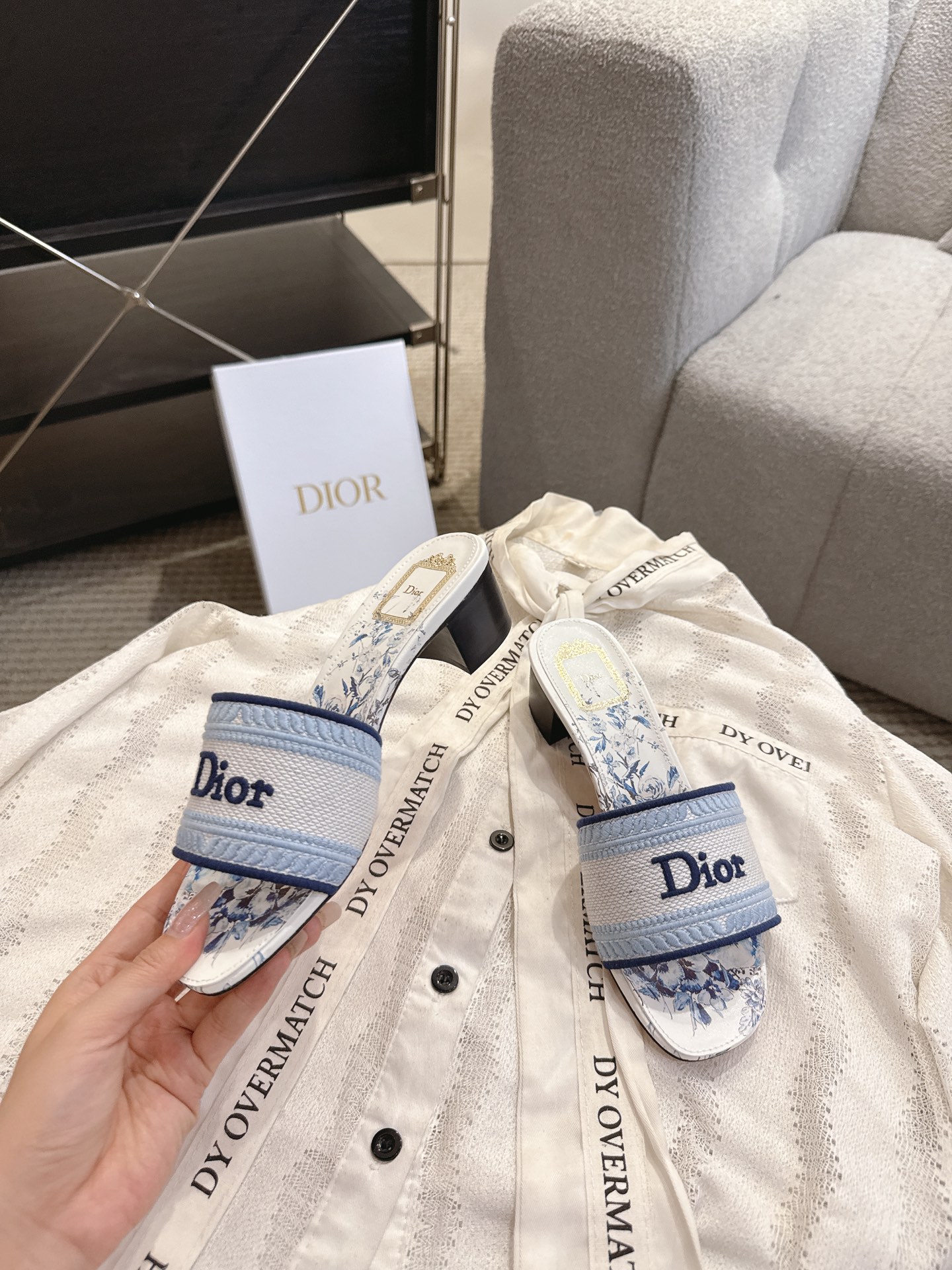 CD New Embroidered flat shoes